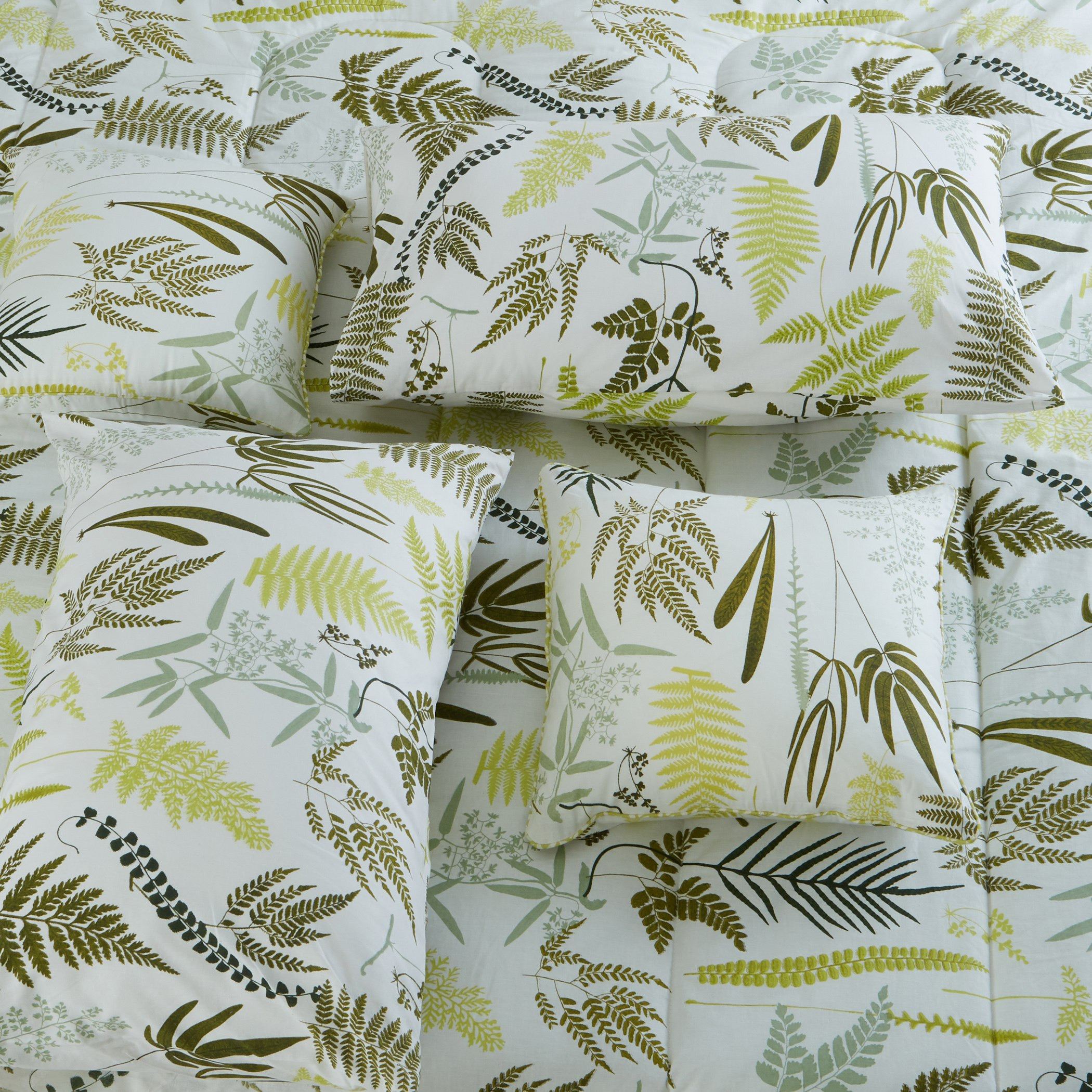 طقم لحاف سوبر كينج 5 قطع بطبعات من فيرن - 240x240 سم-hbxhomeware-hbxdecorandfurnishings-image-4