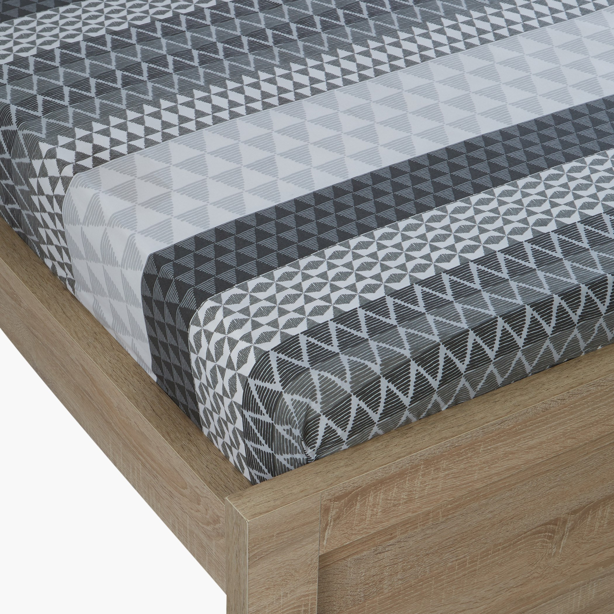 شرشف مطّاطي مزدوج هانا - 120×200 سم-hbxhomeware-hbxbedroom-image-1