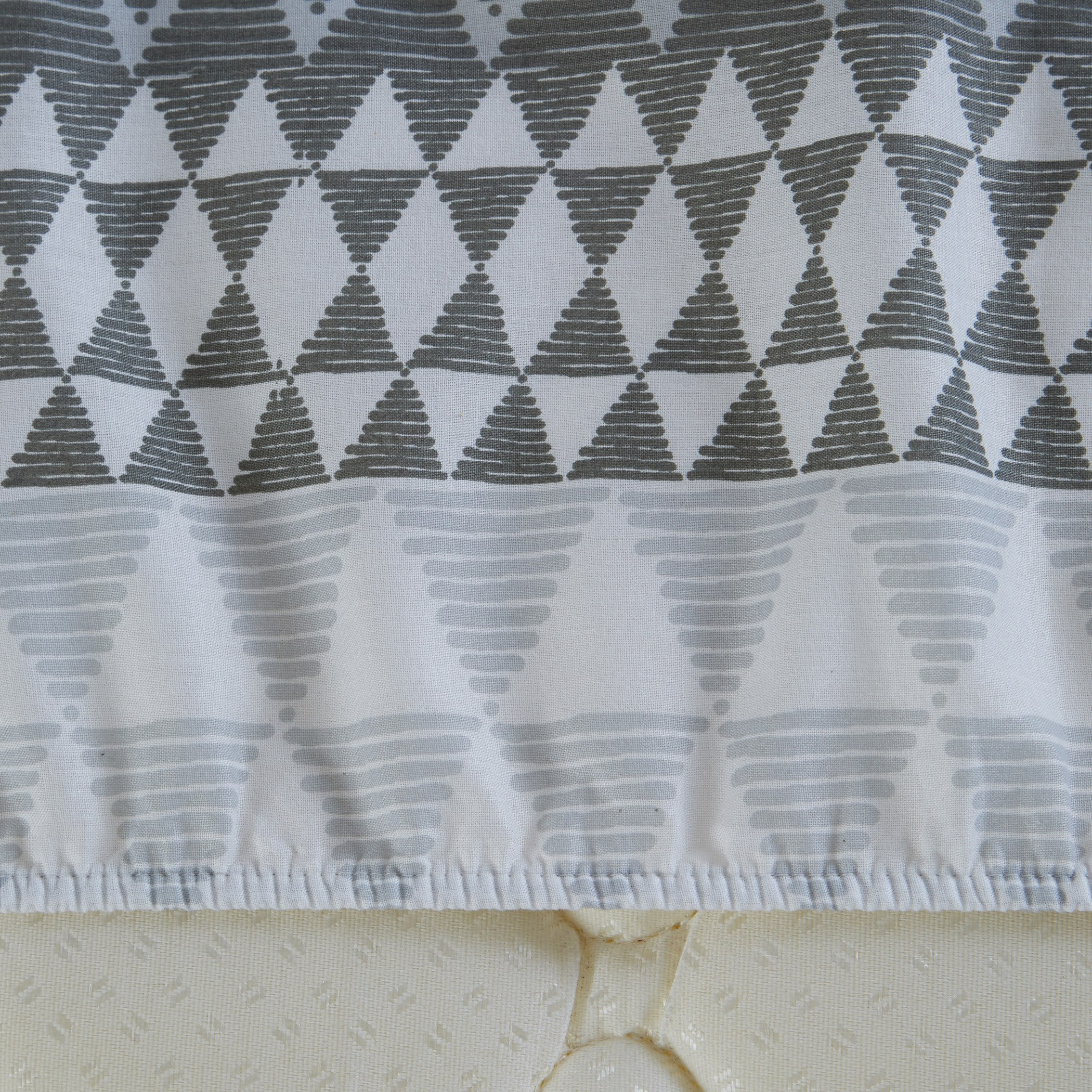 شرشف مطاطي كينج بطبعات هانا - 180x200 سم-hbxhomeware-bedding-fittedsheets-image-2