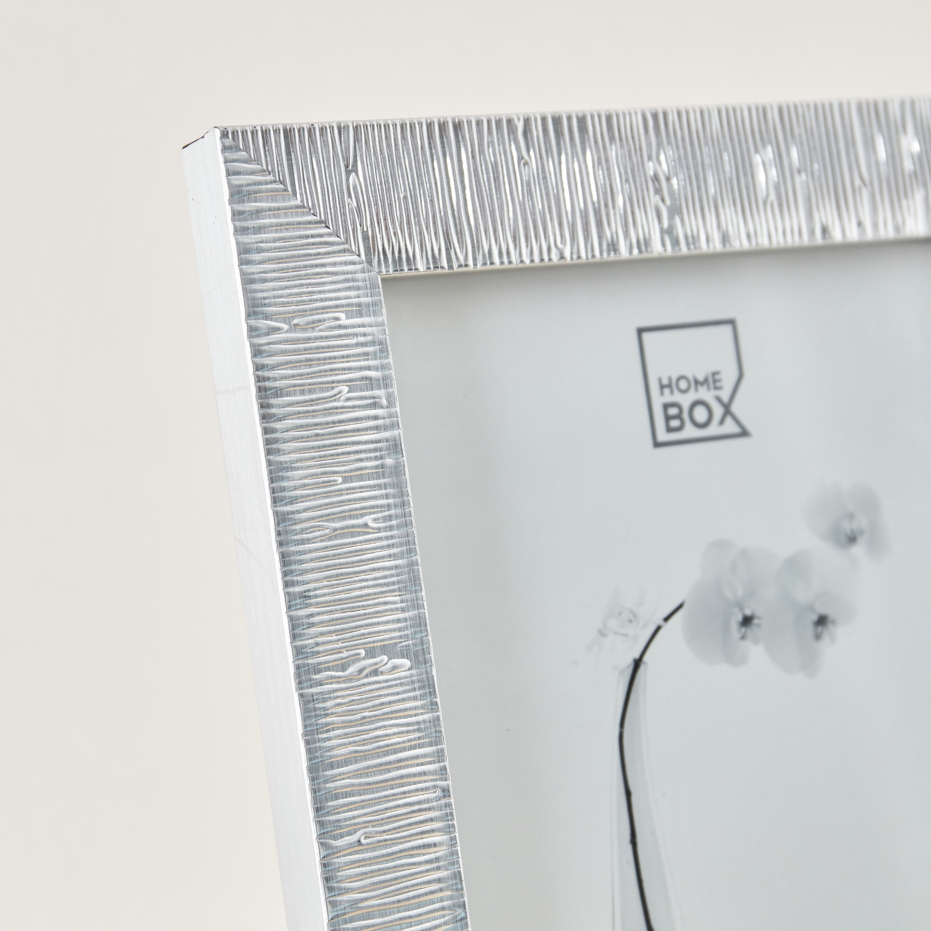 Waterford Textured Photo Frame - 13x1x18 cm-hbxkidsandyouth-walldecor-photoframes-image-3