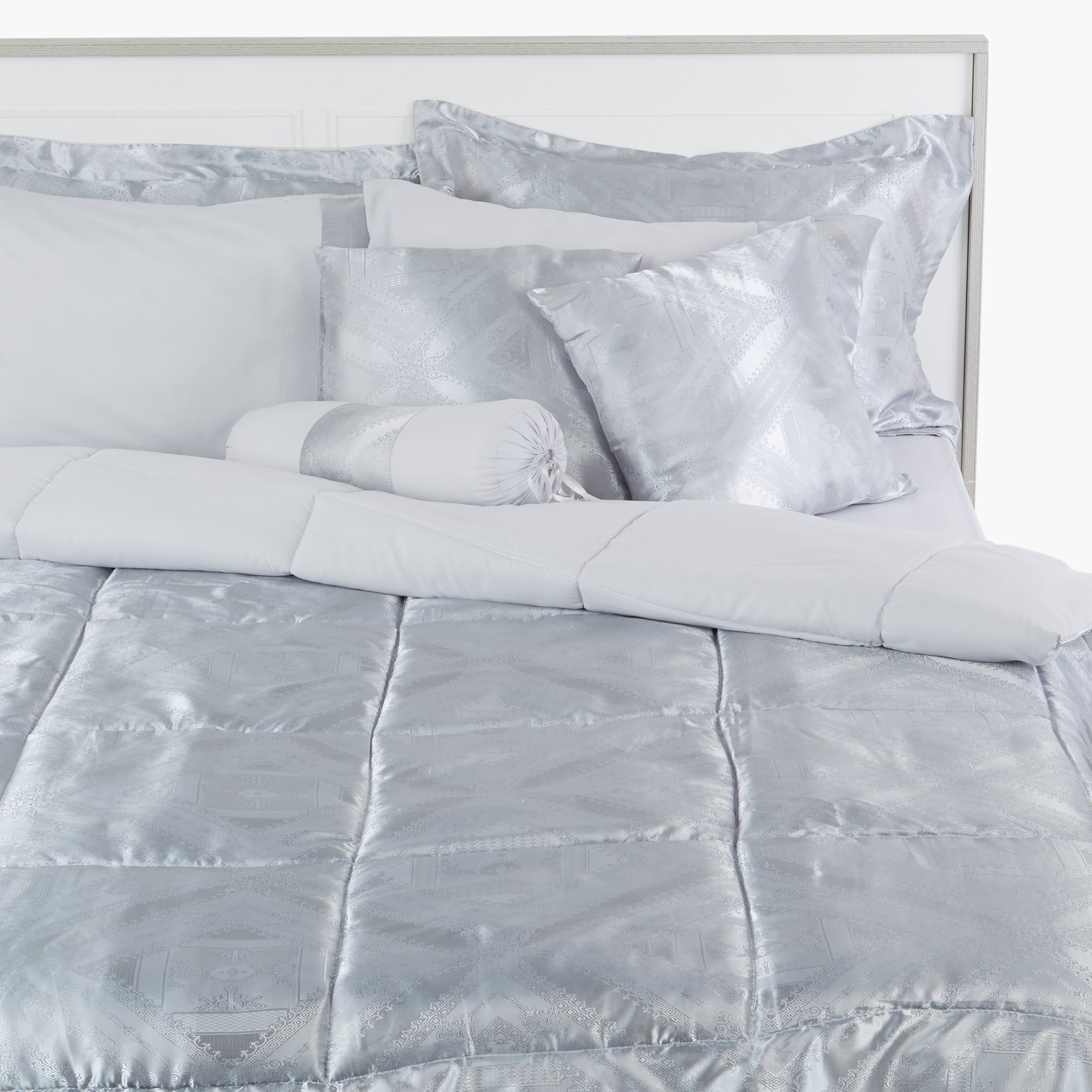 طقم لحاف متكامل كينج من جاكاراد هوبارد- 220x240سم-hbxhomeware-hbxdecorandfurnishings-image-1