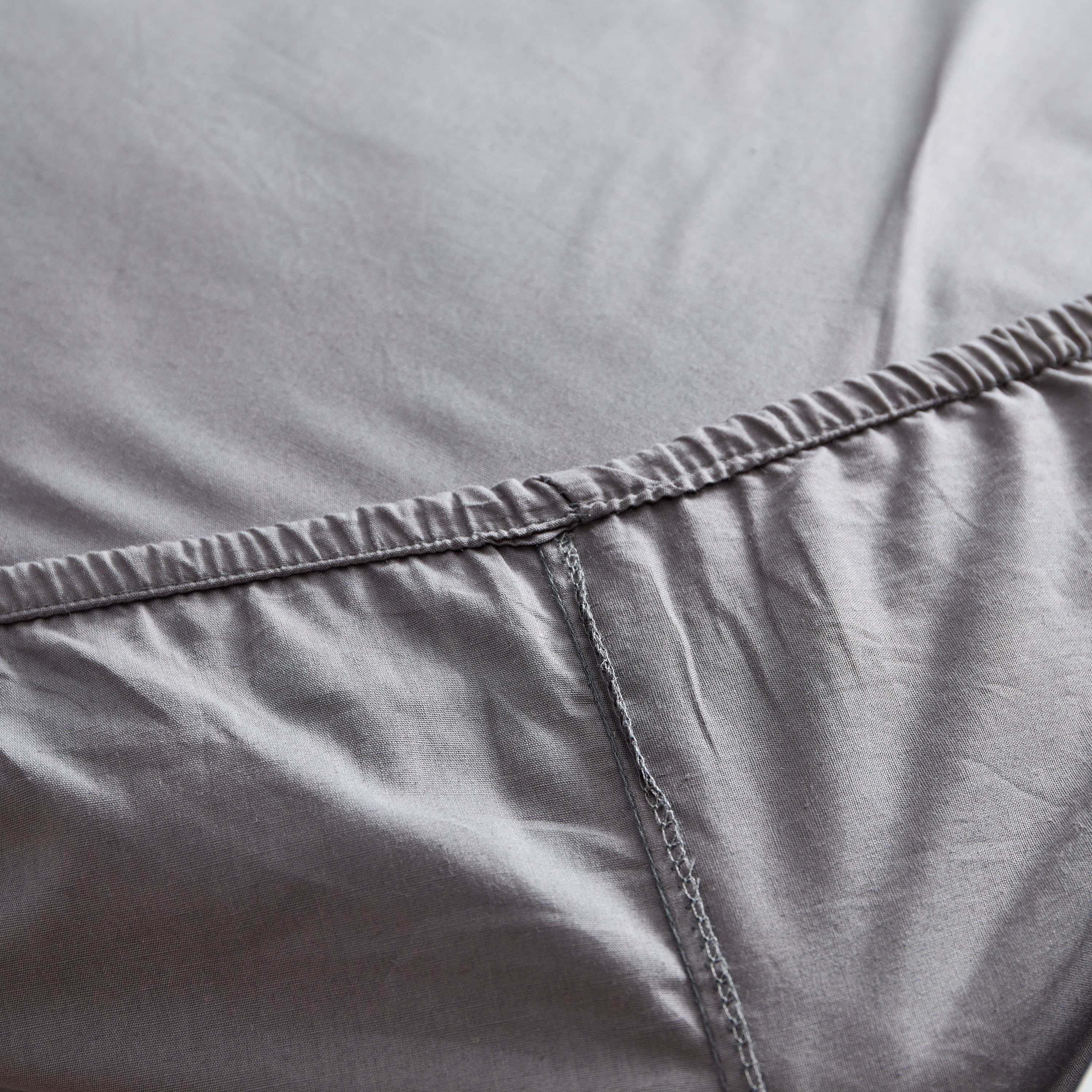 شرشف مطّاطي قطن كينج من إسينشيال - 180x200+25 سم-hbxhomeware-hbxbedroom-image-6
