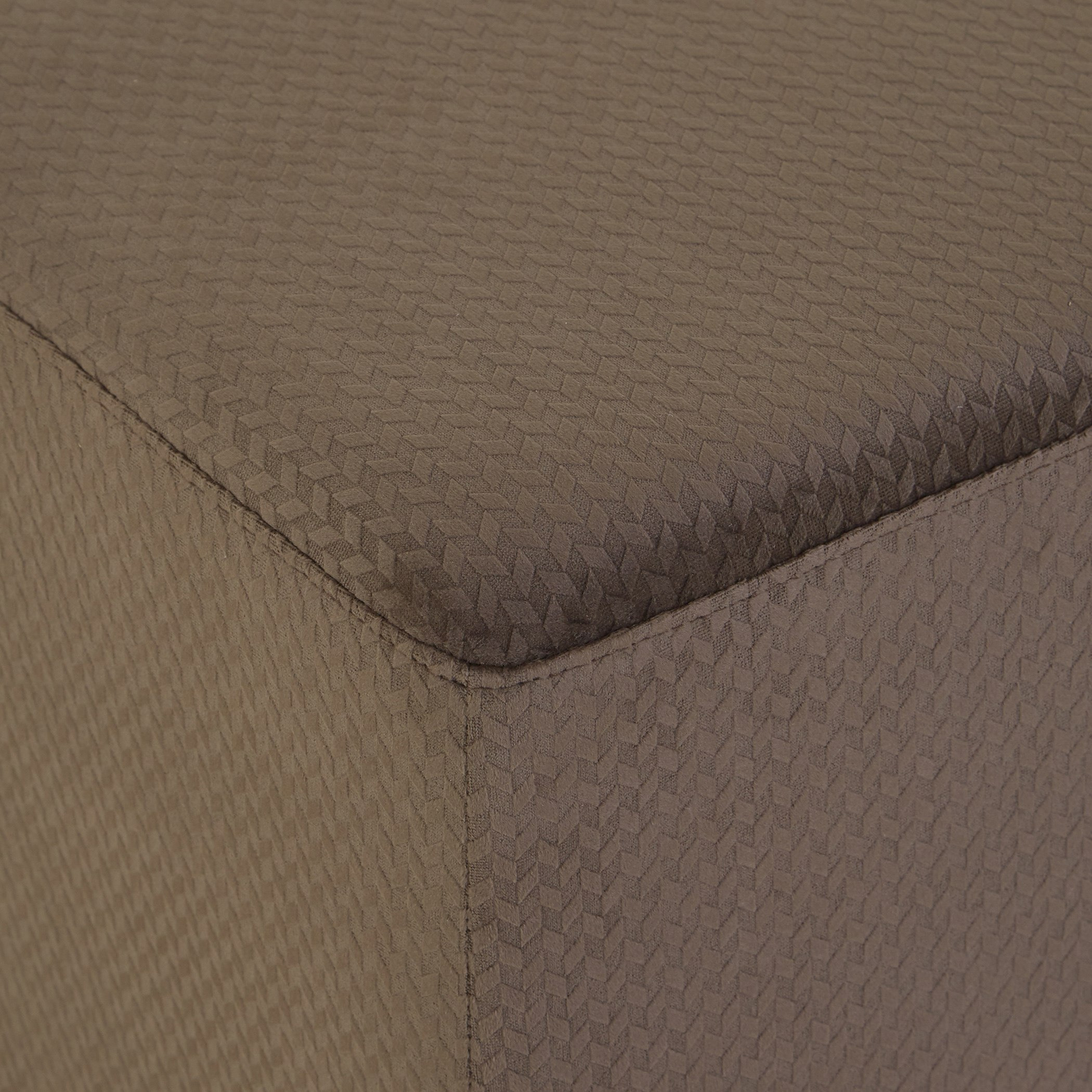 مسند قدم من ترايسي-hbxlivingroom-sofasandarmchairs-ottomansandfootstools-image-3