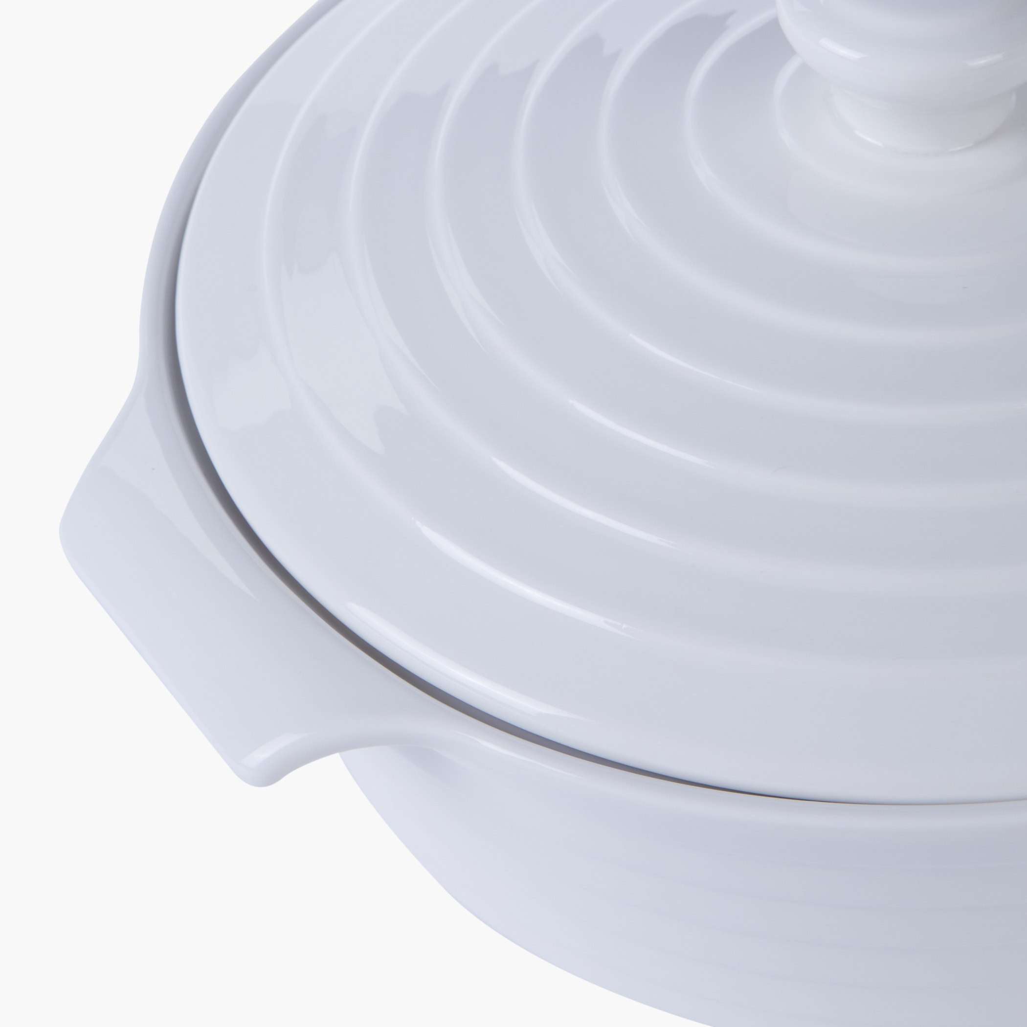 Elegance Round Casserole-hbxdecorandfurnishings-tabletop-serveware-image-4