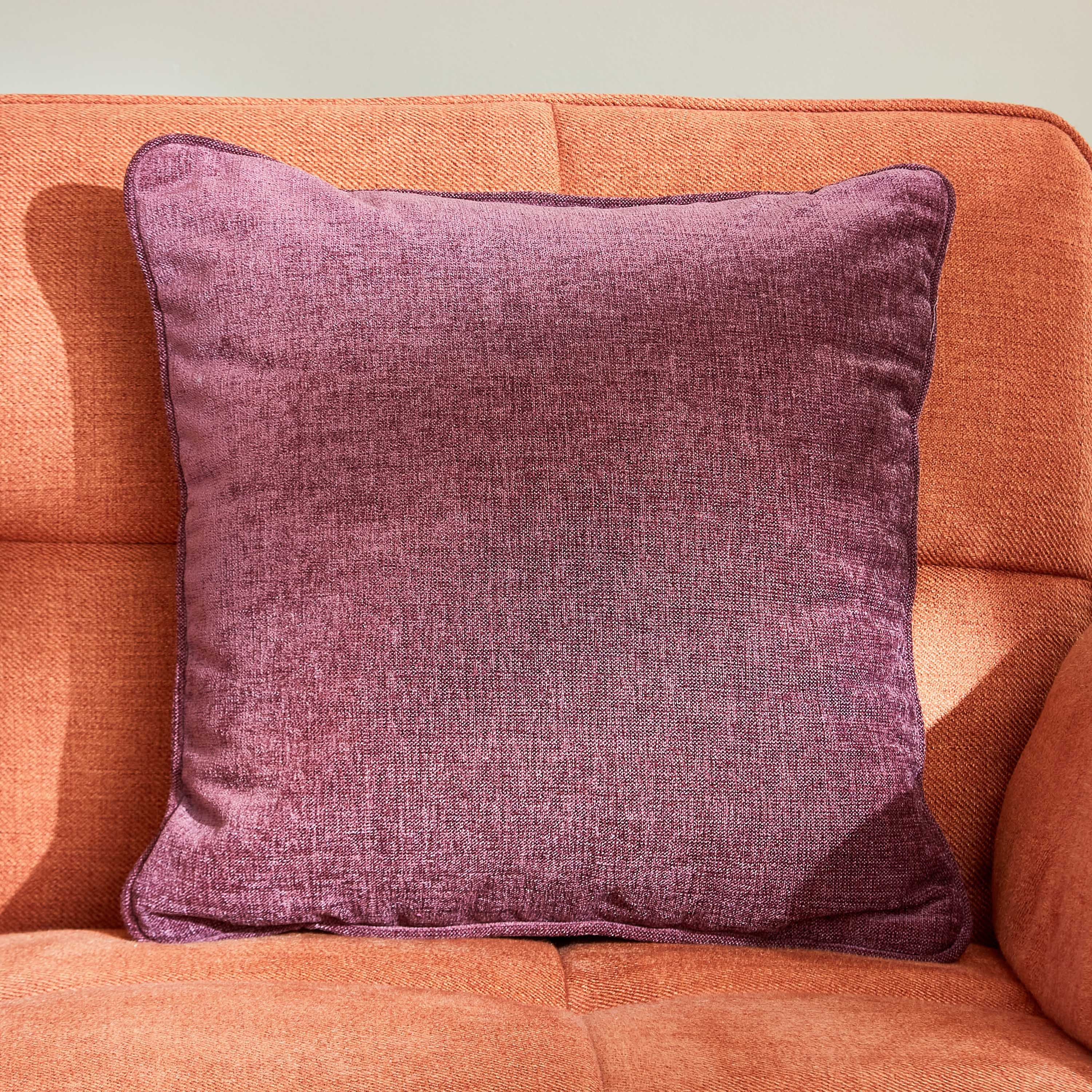 وسادة محشوة من ديرون - 45x45 سم-hbxlivingroom-furnishings-cushionsandcovers-filledcushions-image-1
