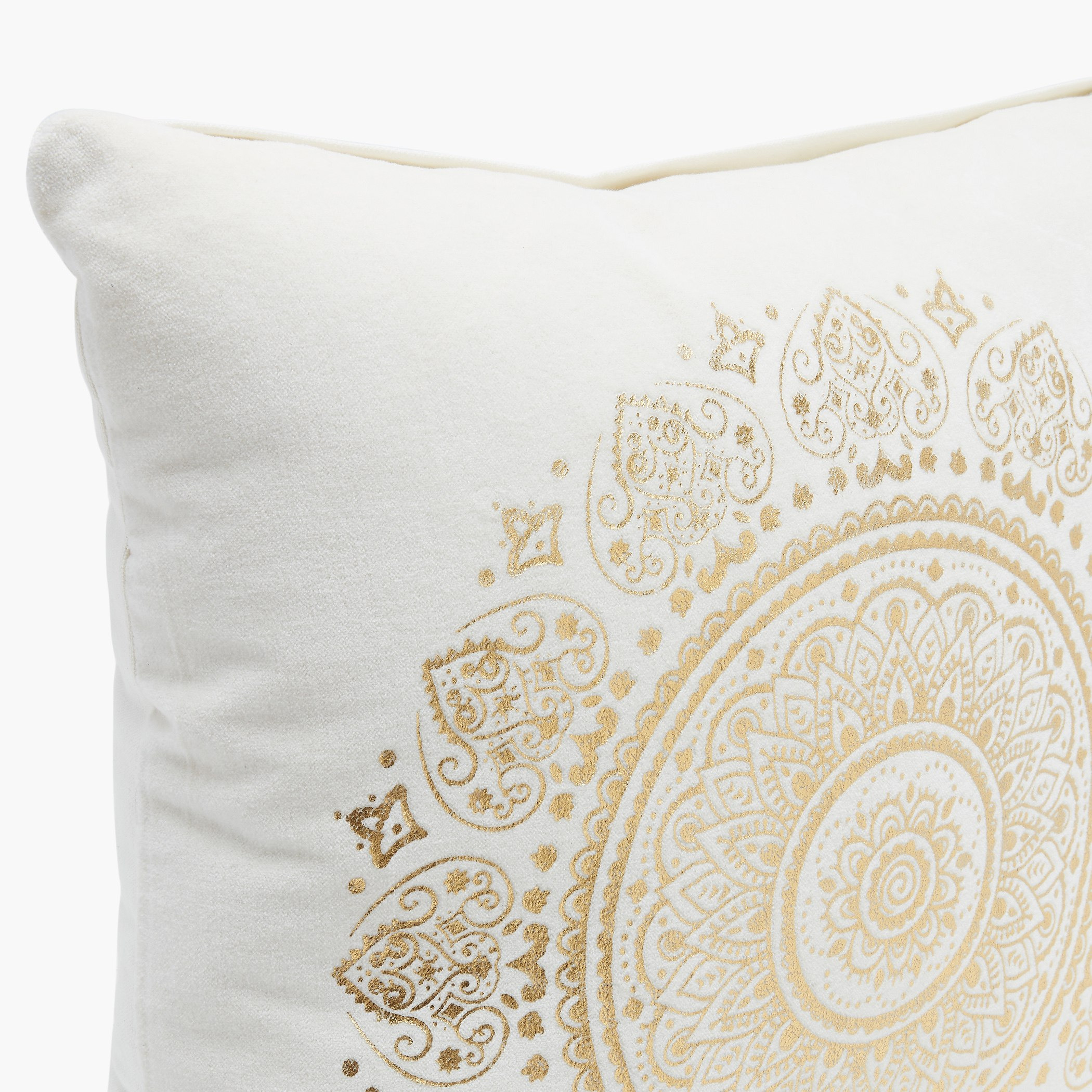 وسادة محشوّة بطبعات من أمير - 45x45 سم-hbxlivingroom-furnishings-cushionsandcovers-filledcushions-image-3