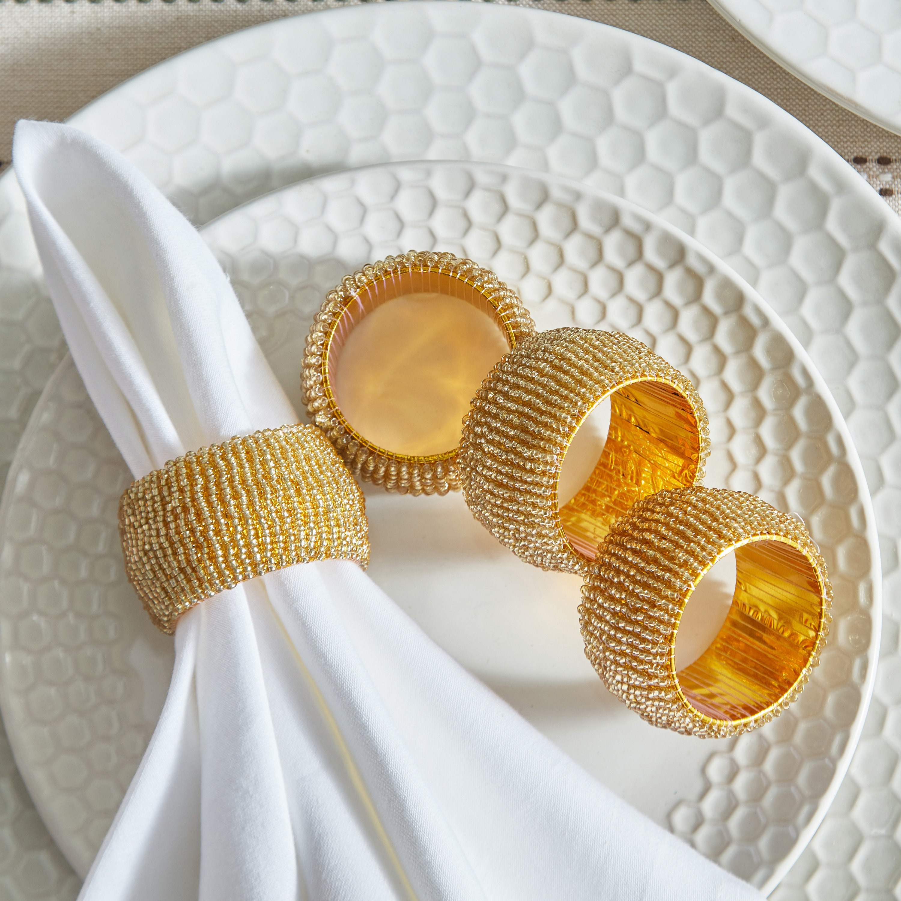 خاتم مناديل سفرة مزين بلاز - طقم 4 قطع-hbxdecorandfurnishings-homefurnishings-tablelinens-image-2