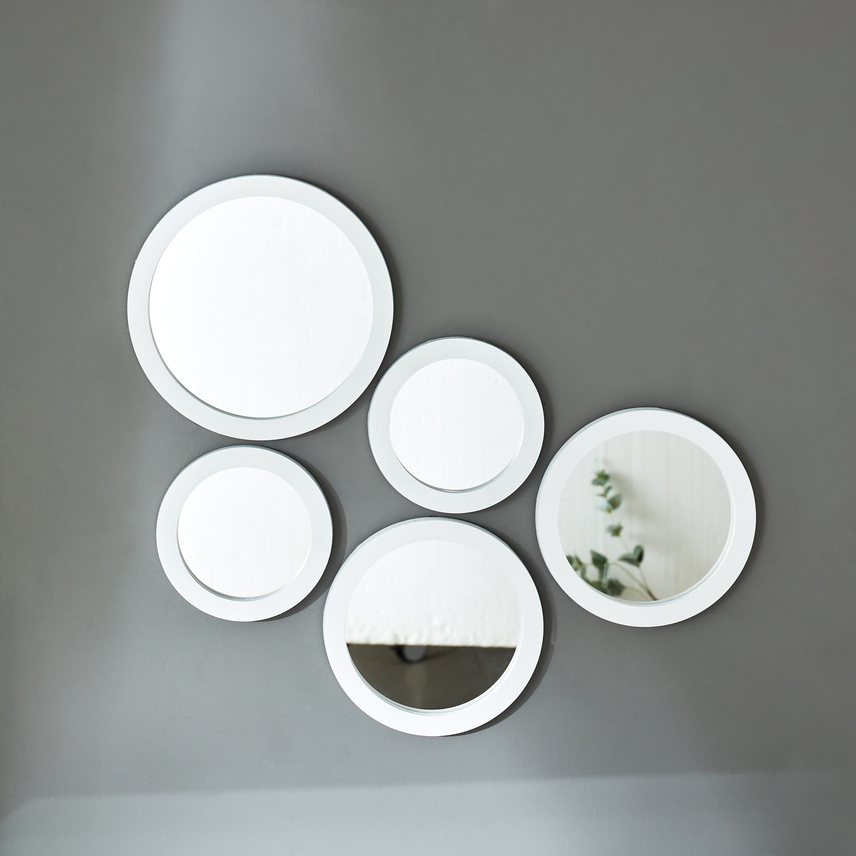 مرآة مستديرة من ميا - طقم من 5 قطع-hbxhomeware-hbxdecorandfurnishings-image-1