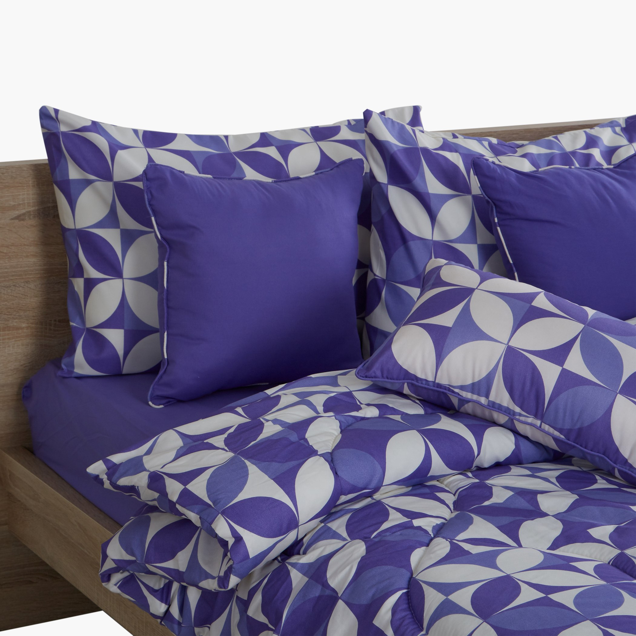 طقم لحاف كوين 7 قطع بطبعات سارة - 200×240 سم-PROMO_HB_AE_B1G1_250925-image-2