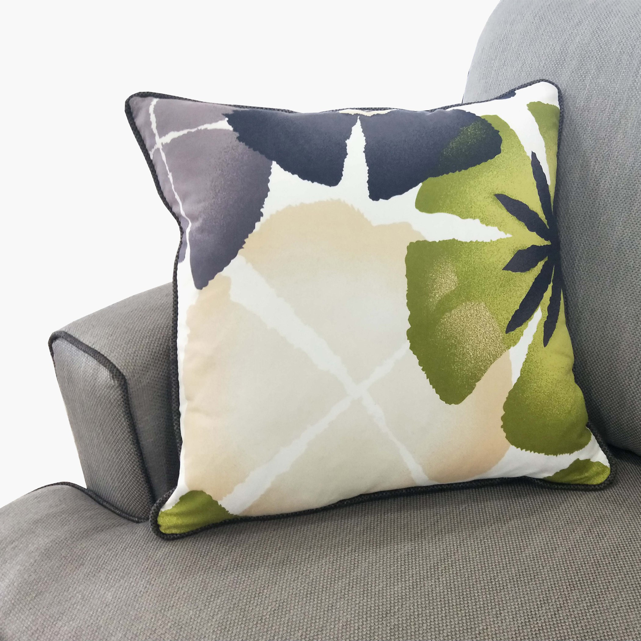 أريكة بمقعدين مع مسند ظهر عادي وسائد مطبوعة من بورشام.-hbxlivingroom-sofasandarmchairs-sofas-image-6