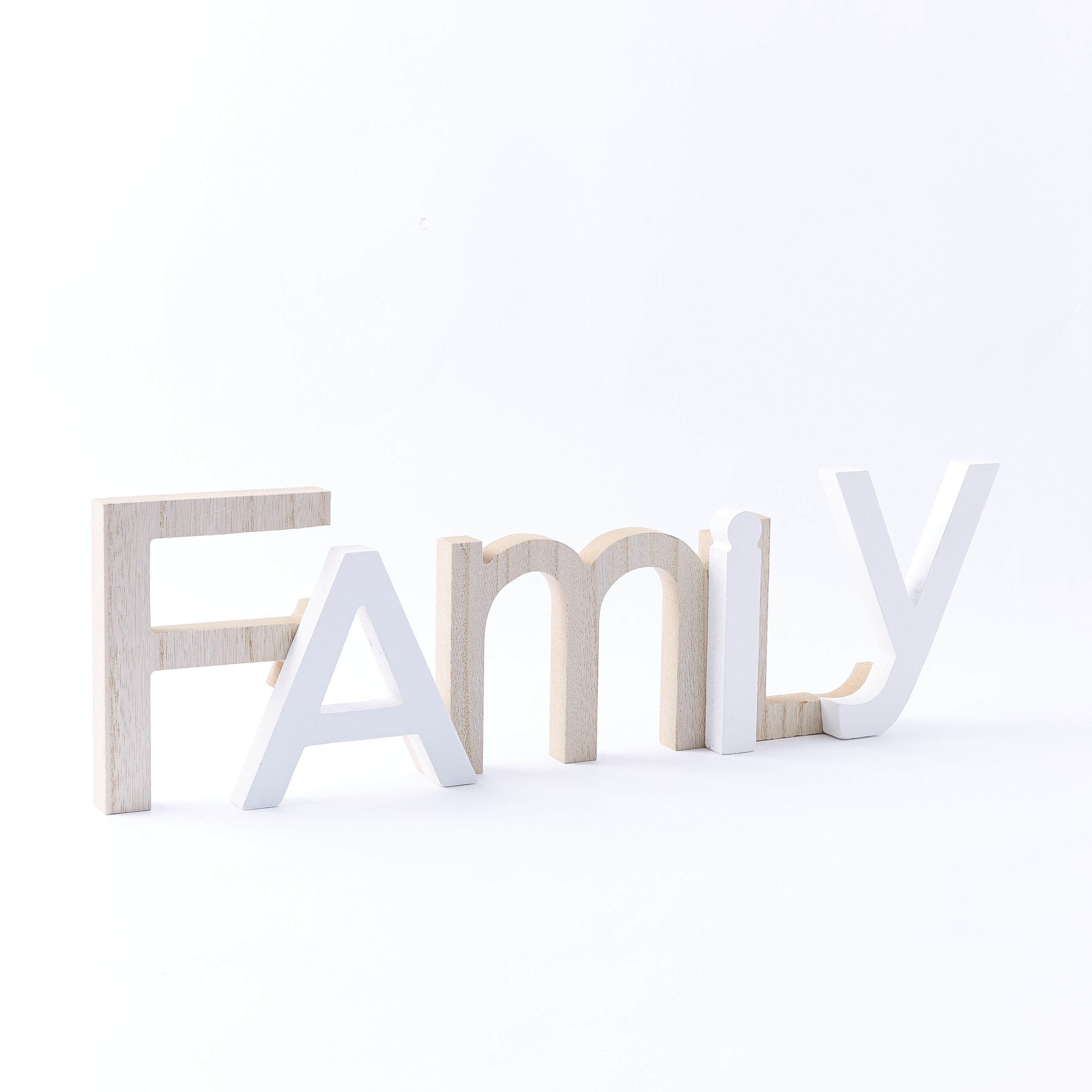 زينة حائط معلّقة بحروف كلمة فاميلي-hbxdiningroom-walldecor-wallart-image-4