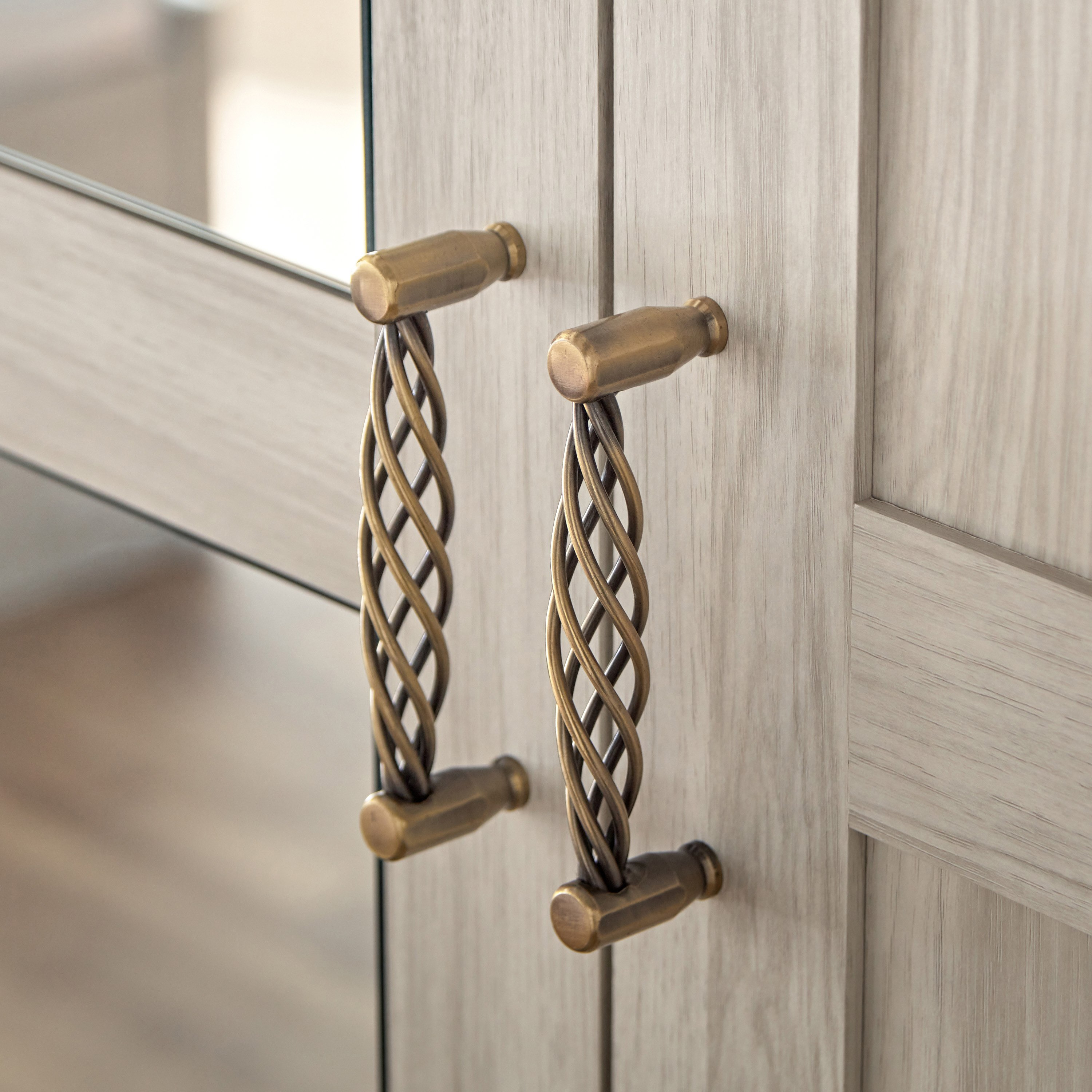 خزانة ملابس بـ4 أبواب مع مرآتين من أنجيليك-hbxfurniture-wardrobes-image-4