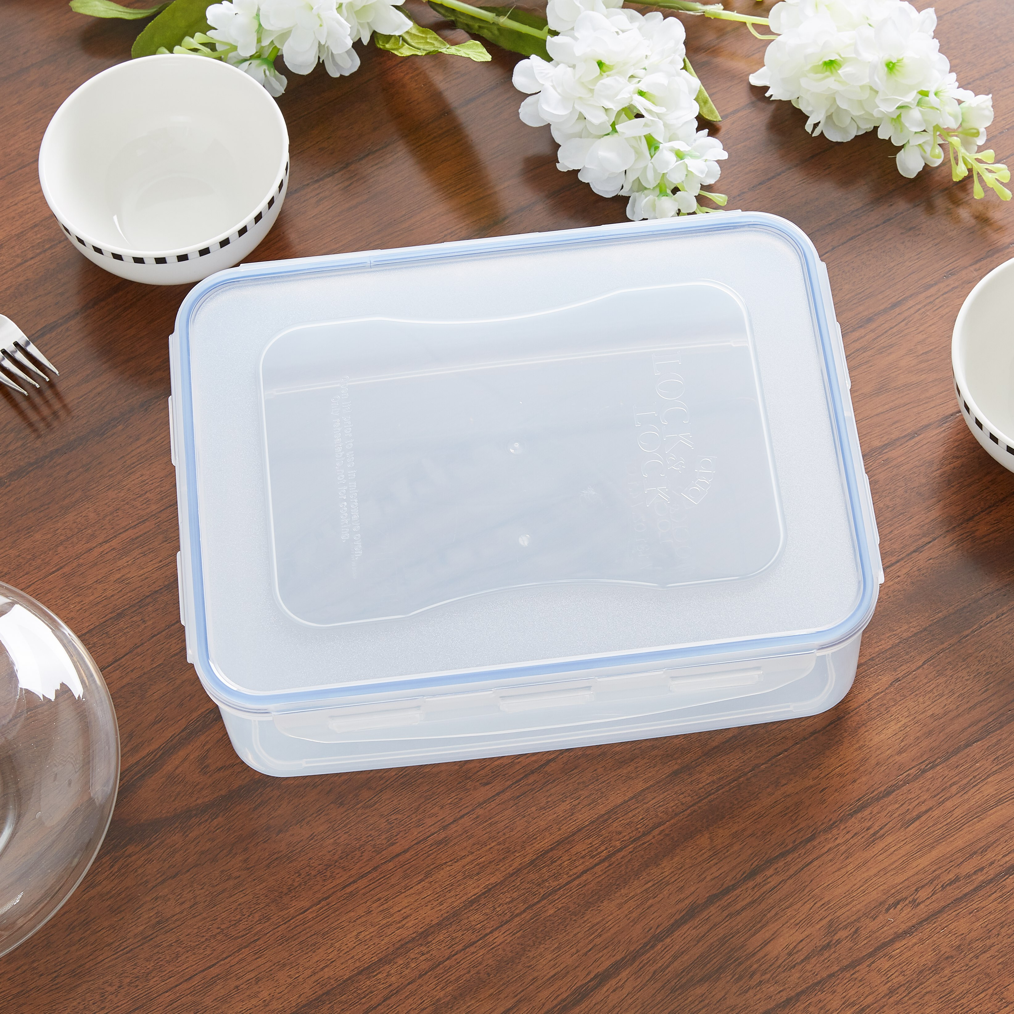 حاوية طعام مستطيلة مع غطاء من لوك أند لوك - 3.9 لتر-hbxhomeware-hbxkitchen-image-1