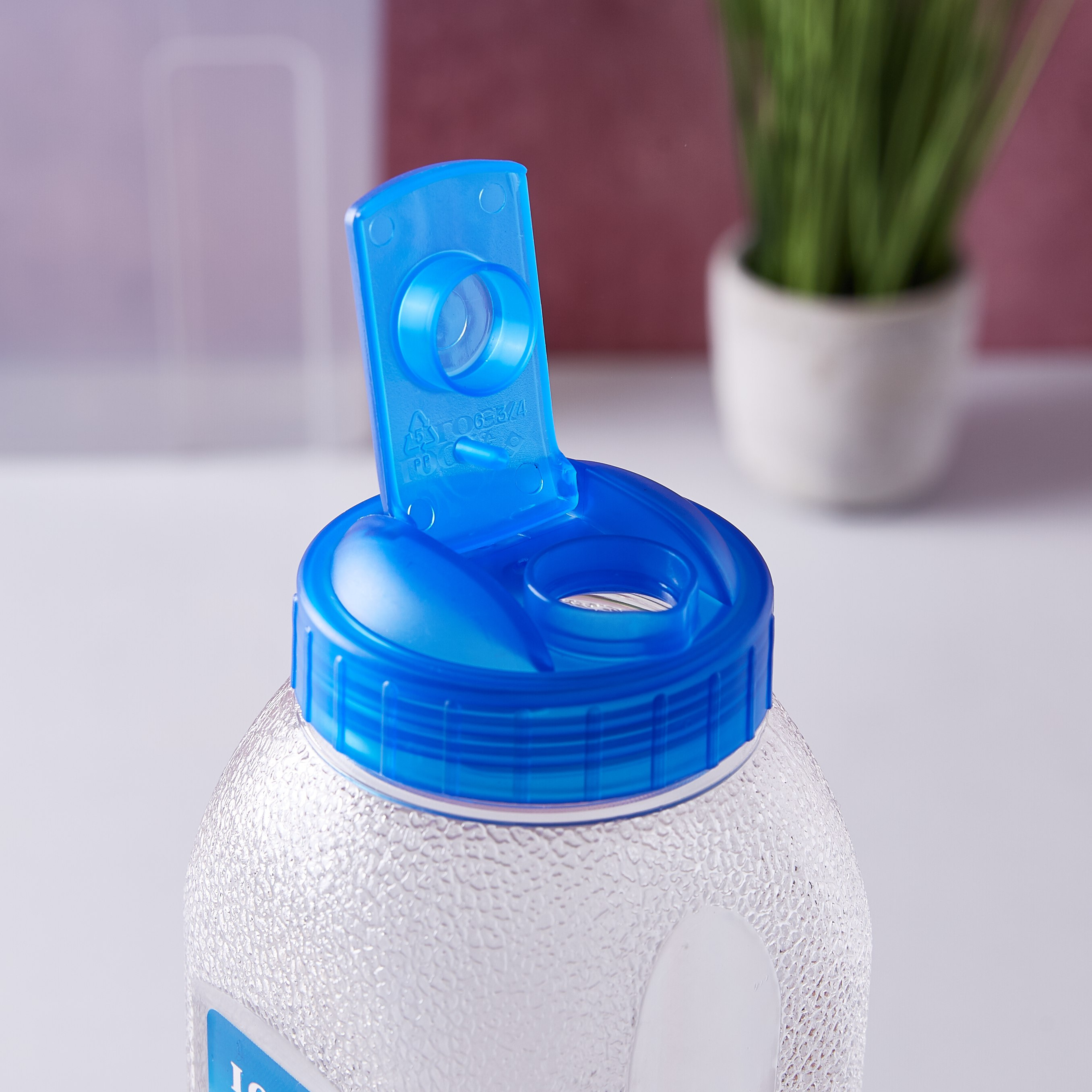 L & L Water Bottle - 900 ml-hbxhomeware-hbxkitchen-image-2