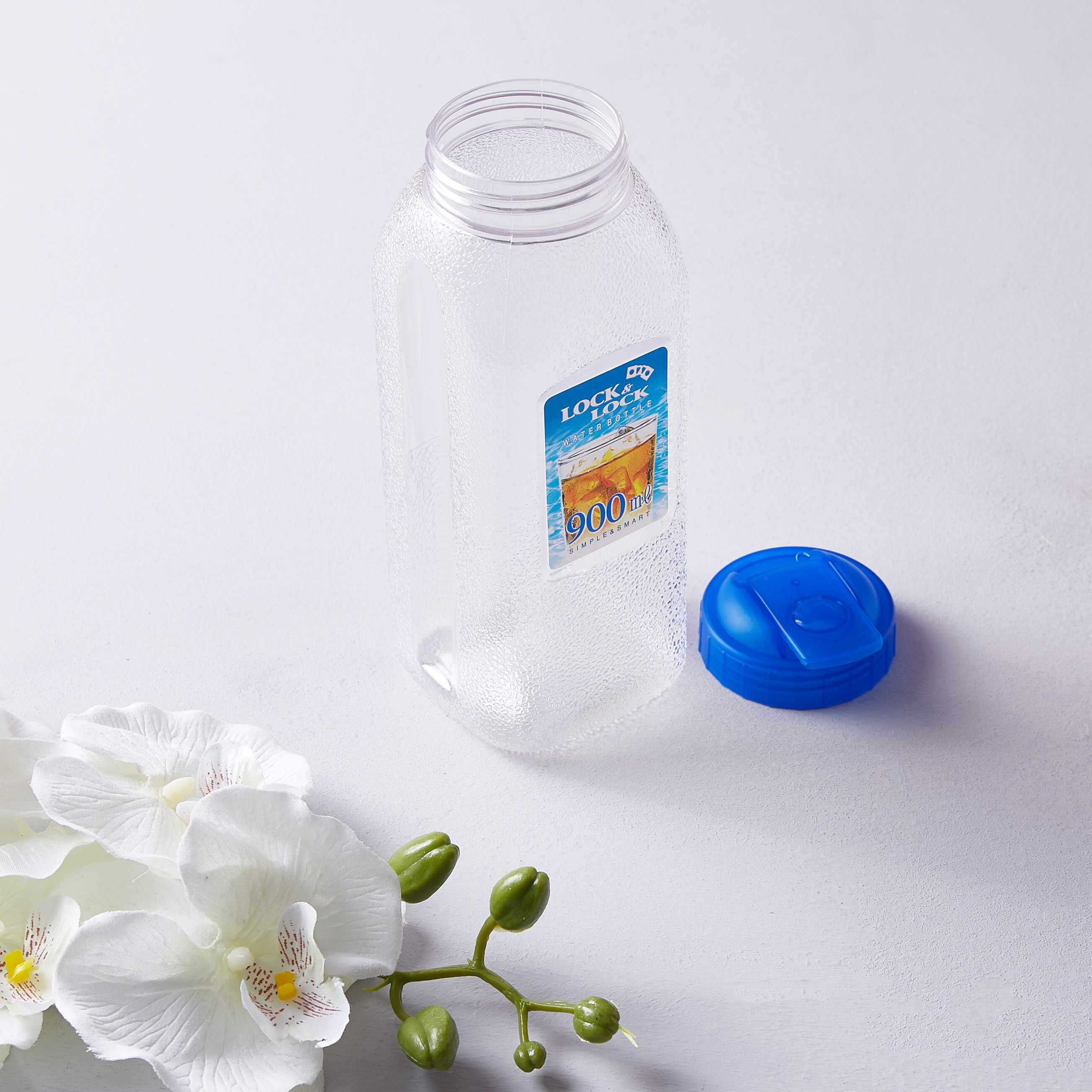 L & L Water Bottle - 900 ml-hbxhomeware-hbxkitchen-image-3