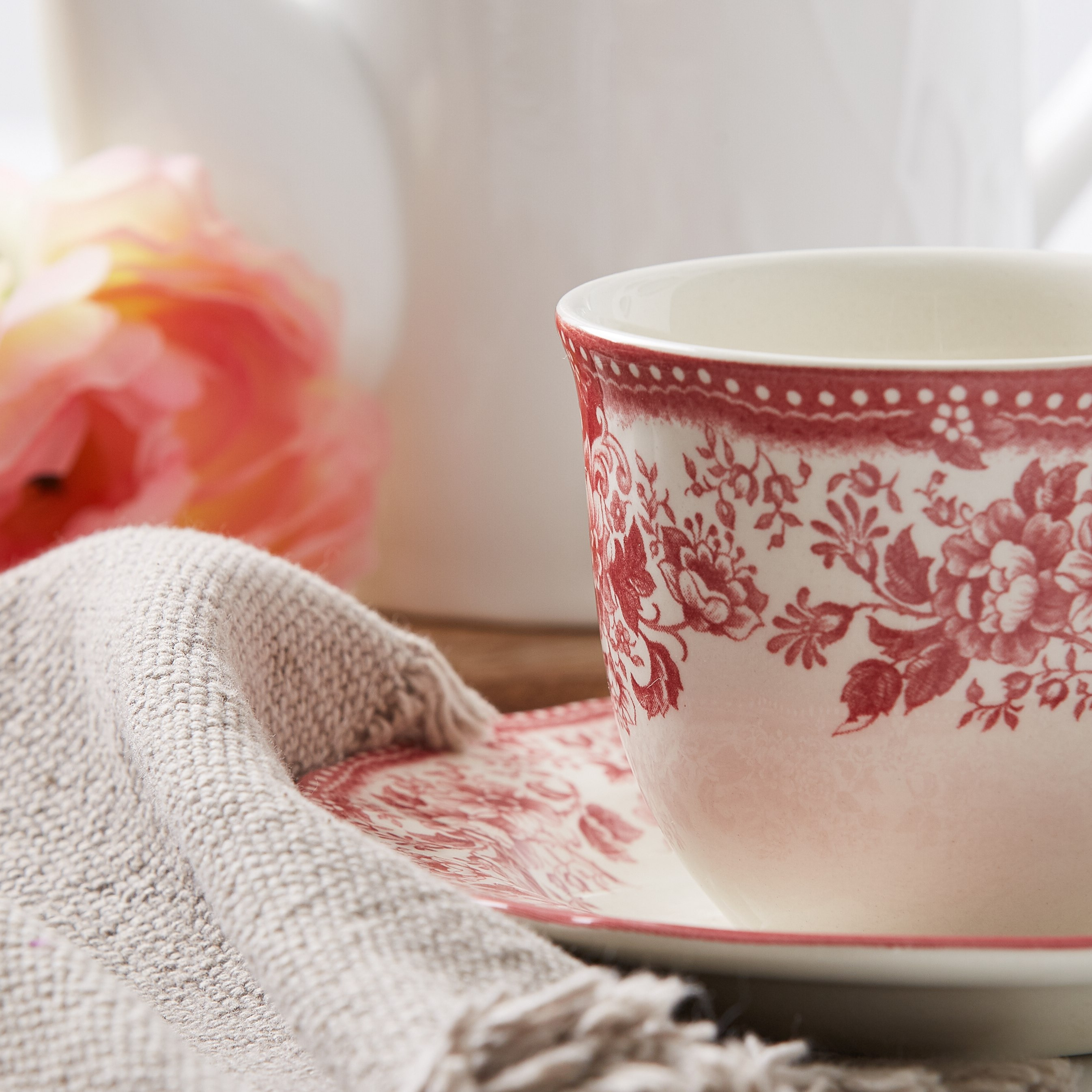 طقم فنجان وصحن بنقشة أزهار من ديانا-hbxhomeware-hbxkitchen-image-3