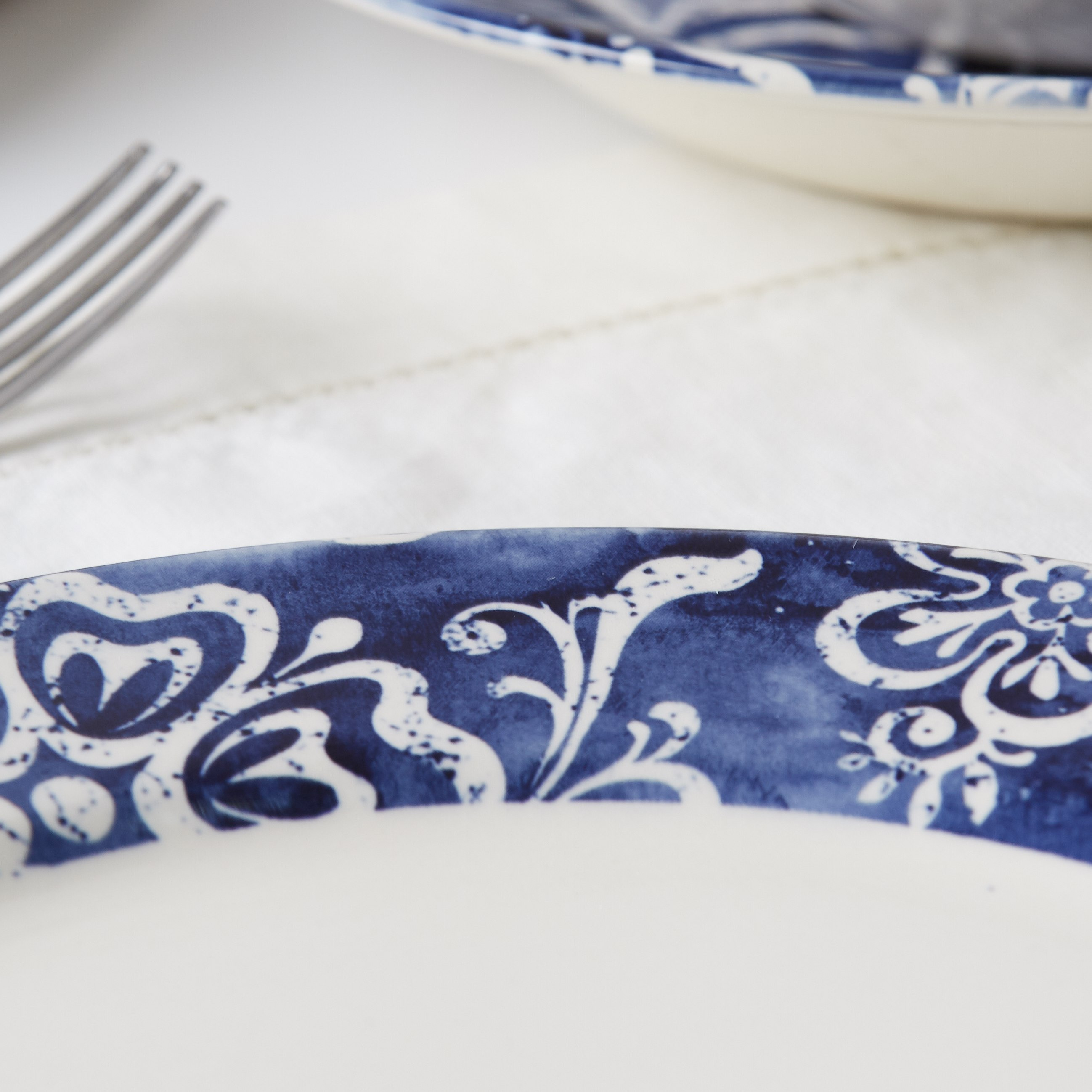 صحن عشاء بطبعات من زايرا - 26 سم-hbxdecorandfurnishings-tabletop-crockery-image-3