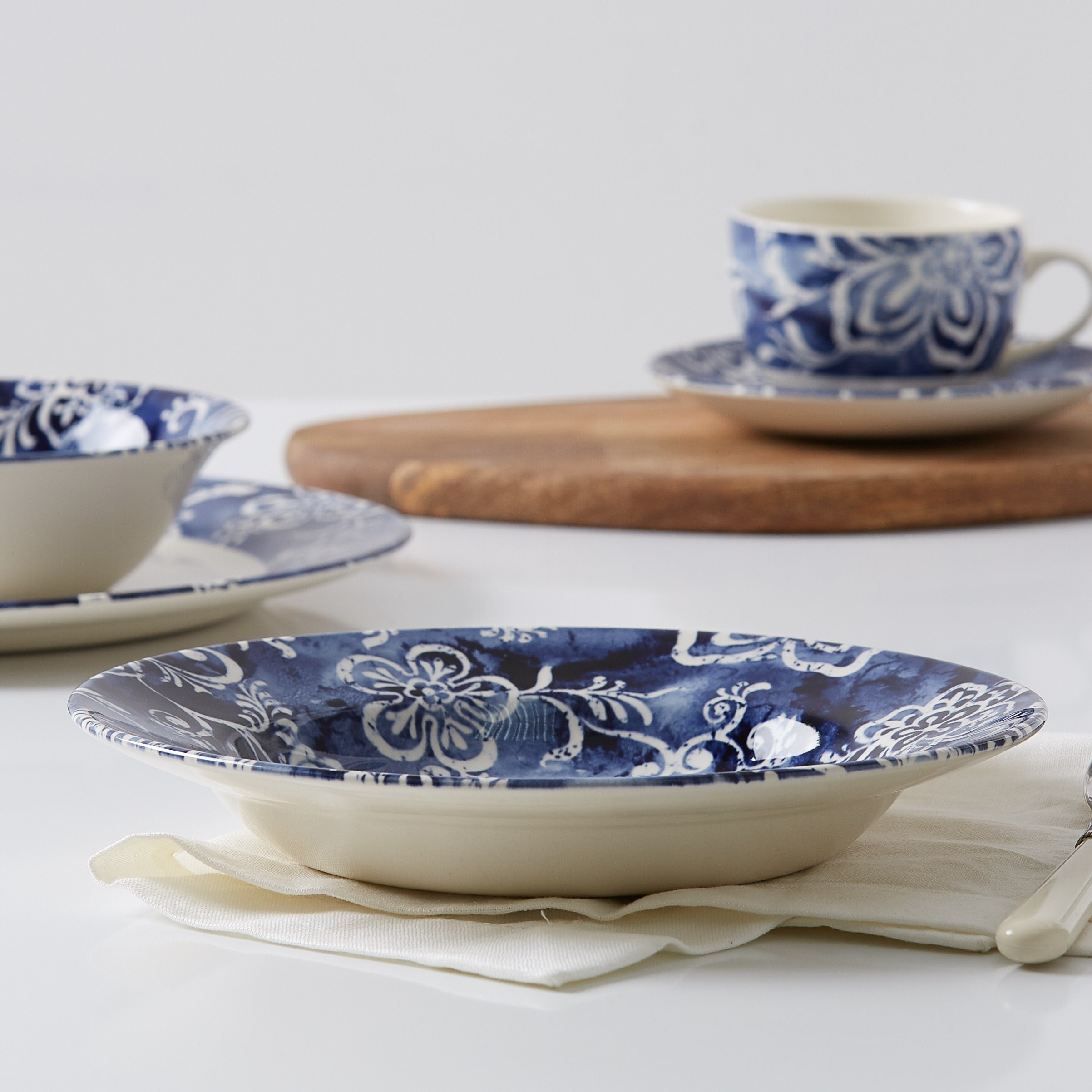 صحن شوربة بطبعات من زايرا - 23 سم-hbxdecorandfurnishings-tabletop-crockery-image-2