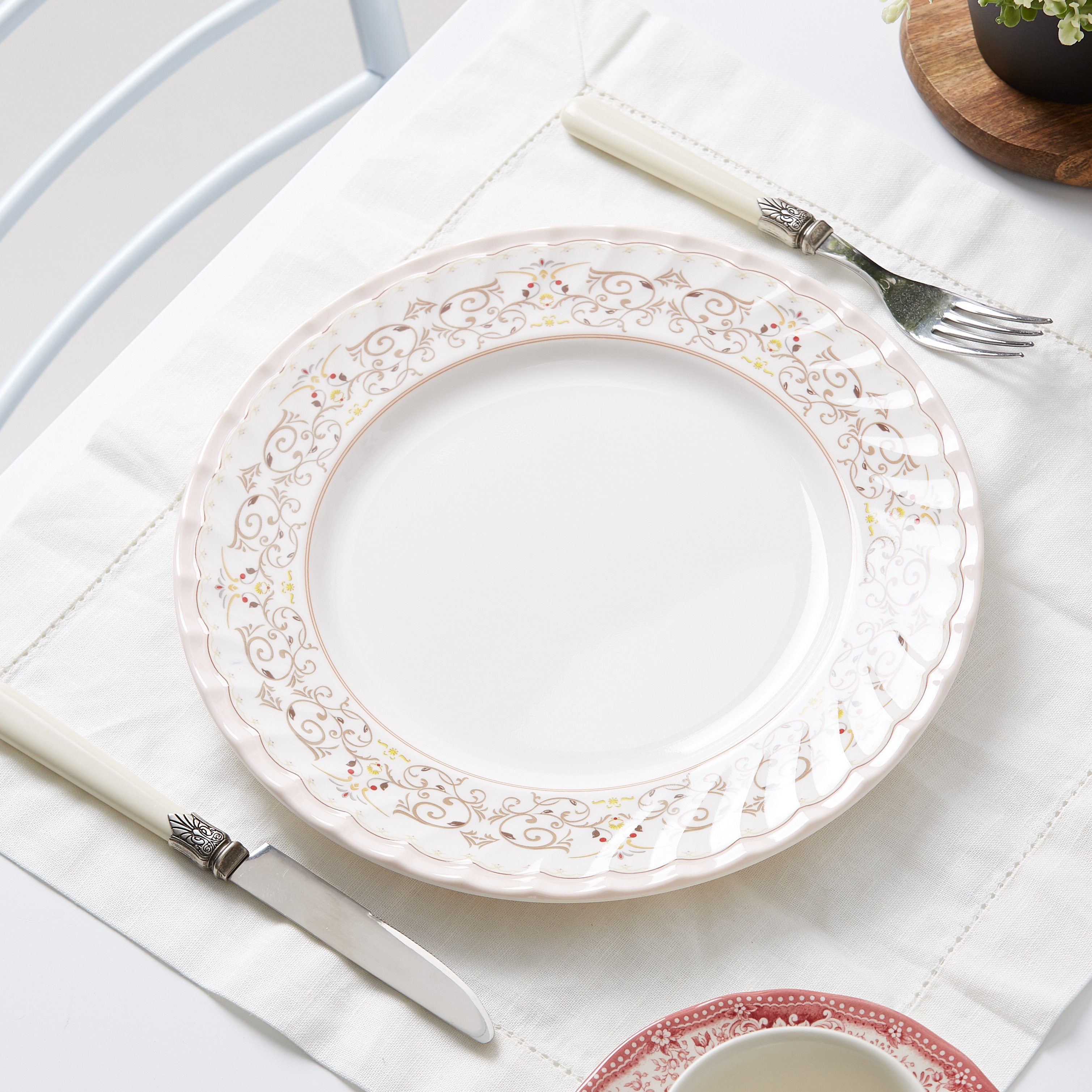 صحن عشاء بطبعات من روزنتال - 26.5 سم-hbxdecorandfurnishings-tabletop-crockery-image-1