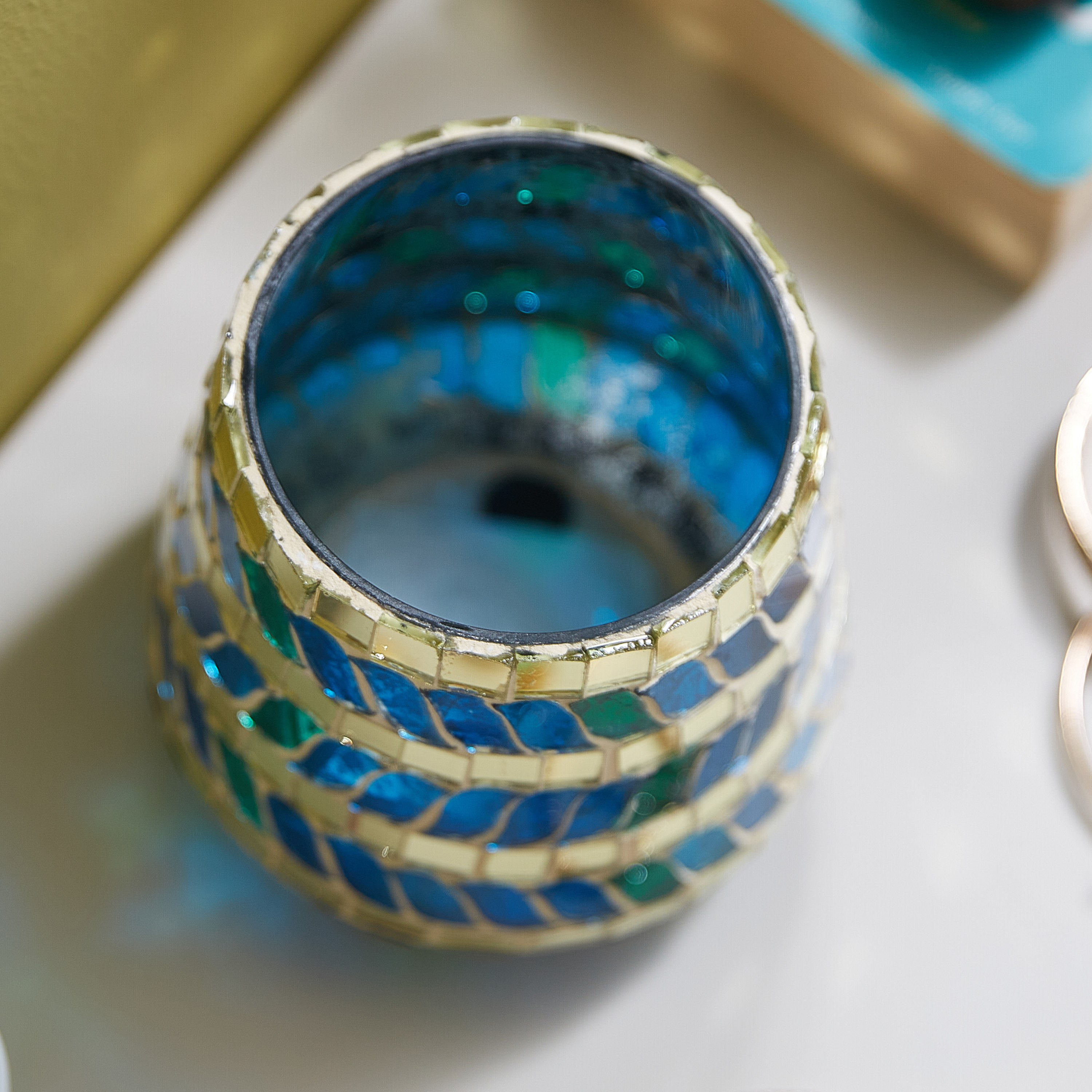 حامل شموع من ليستر-hbxlivingroom-decorandaccessories-candleholders-image-2