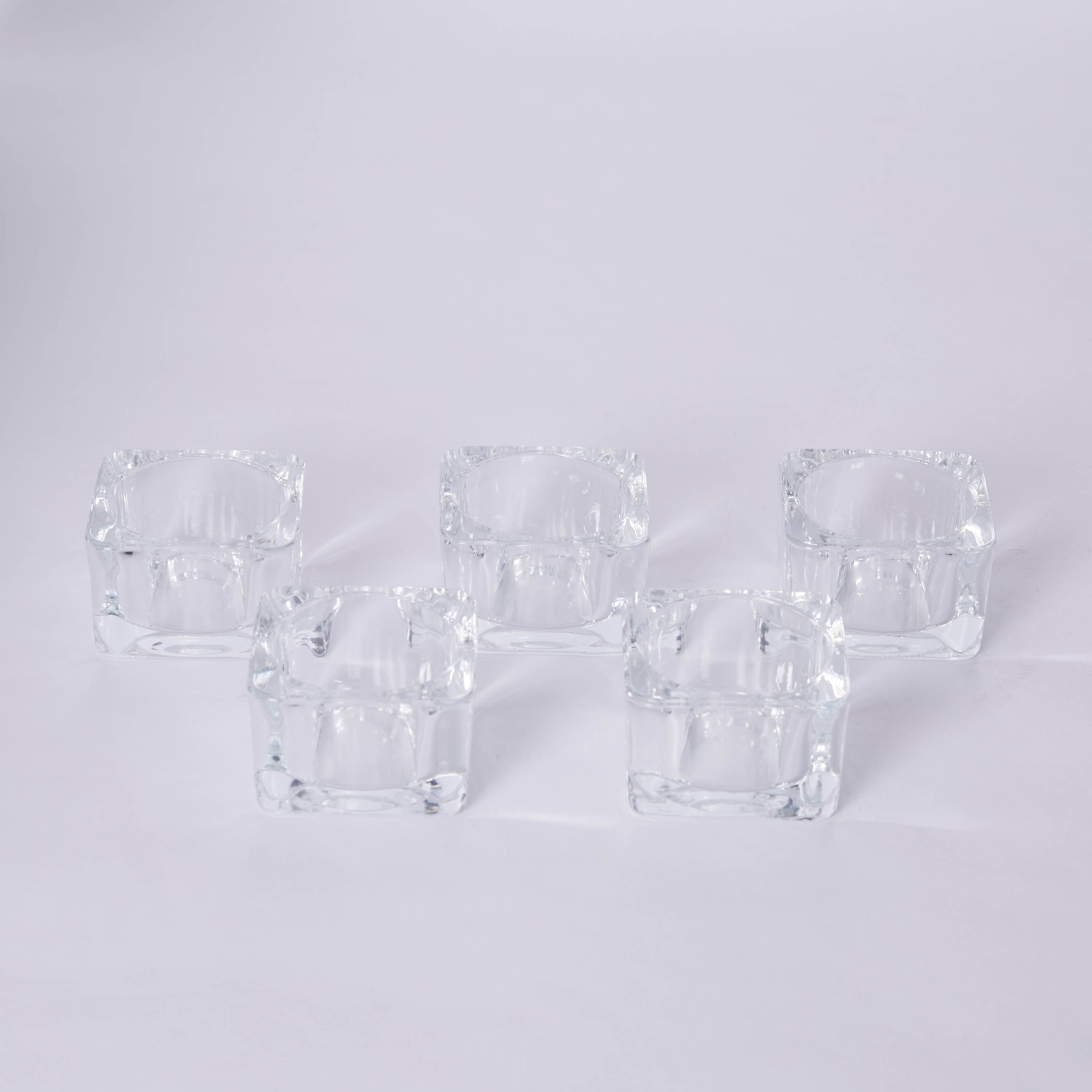 طقم حامل شموع صغيرة شفّاف بتصميم مربّع من تريا - 5 قطع-hbxlivingroom-decorandaccessories-candleholders-image-5