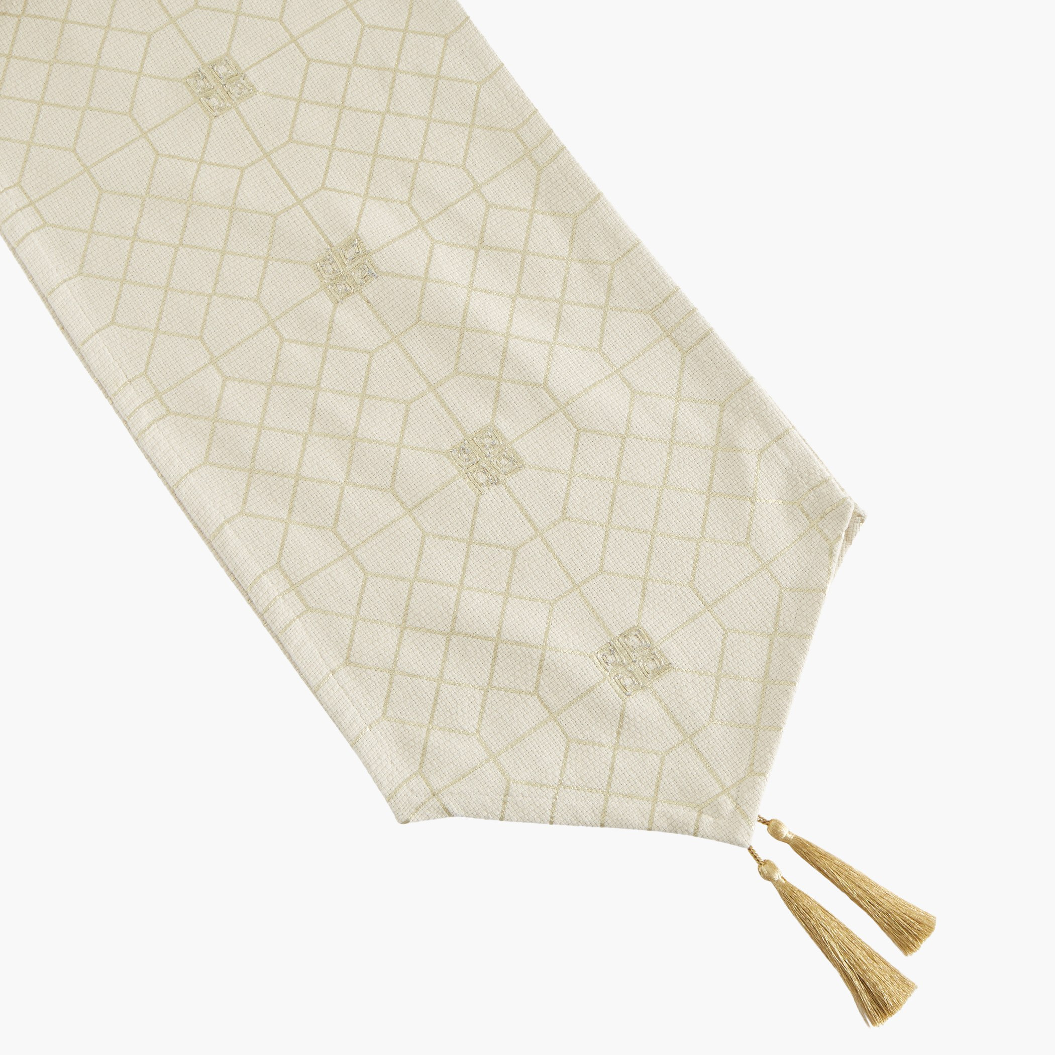 مفرش طاولة بطبعات فويل من بينيت-hbxdecorandfurnishings-homefurnishings-tablelinens-image-3