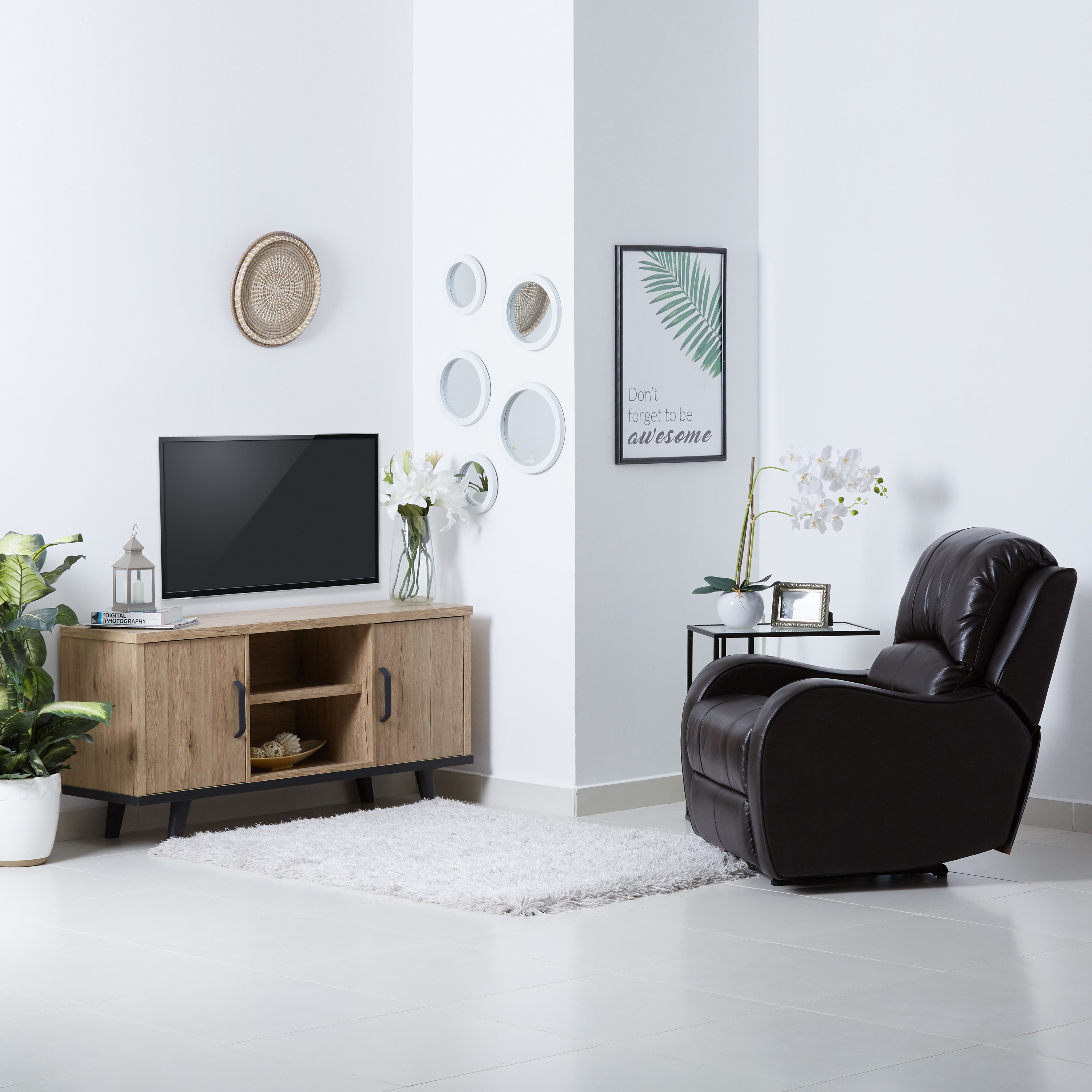 وحدة تلفزيون منخفضة لأجهزة حتى 55 بوصة من جلاسجو-hbxlivingroom-mediaunitsandstorage-tvunits-image-4