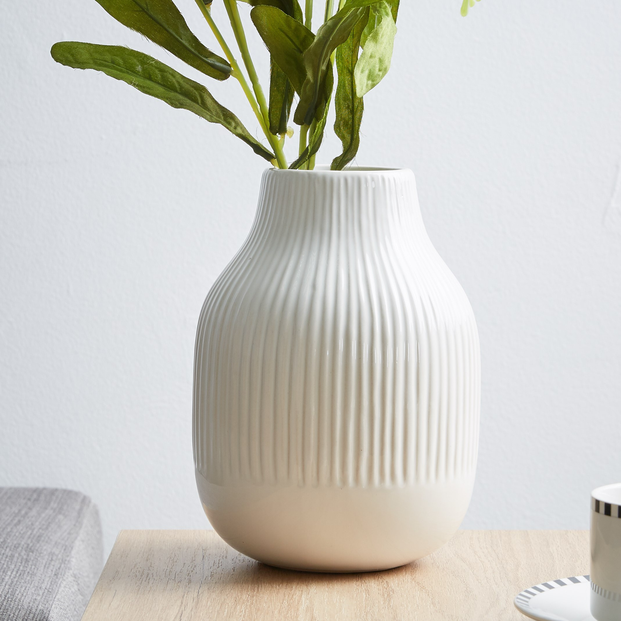 مزهرية سيراميك من سيركا-hbxbedroom-decorandaccessories-vases-image-1