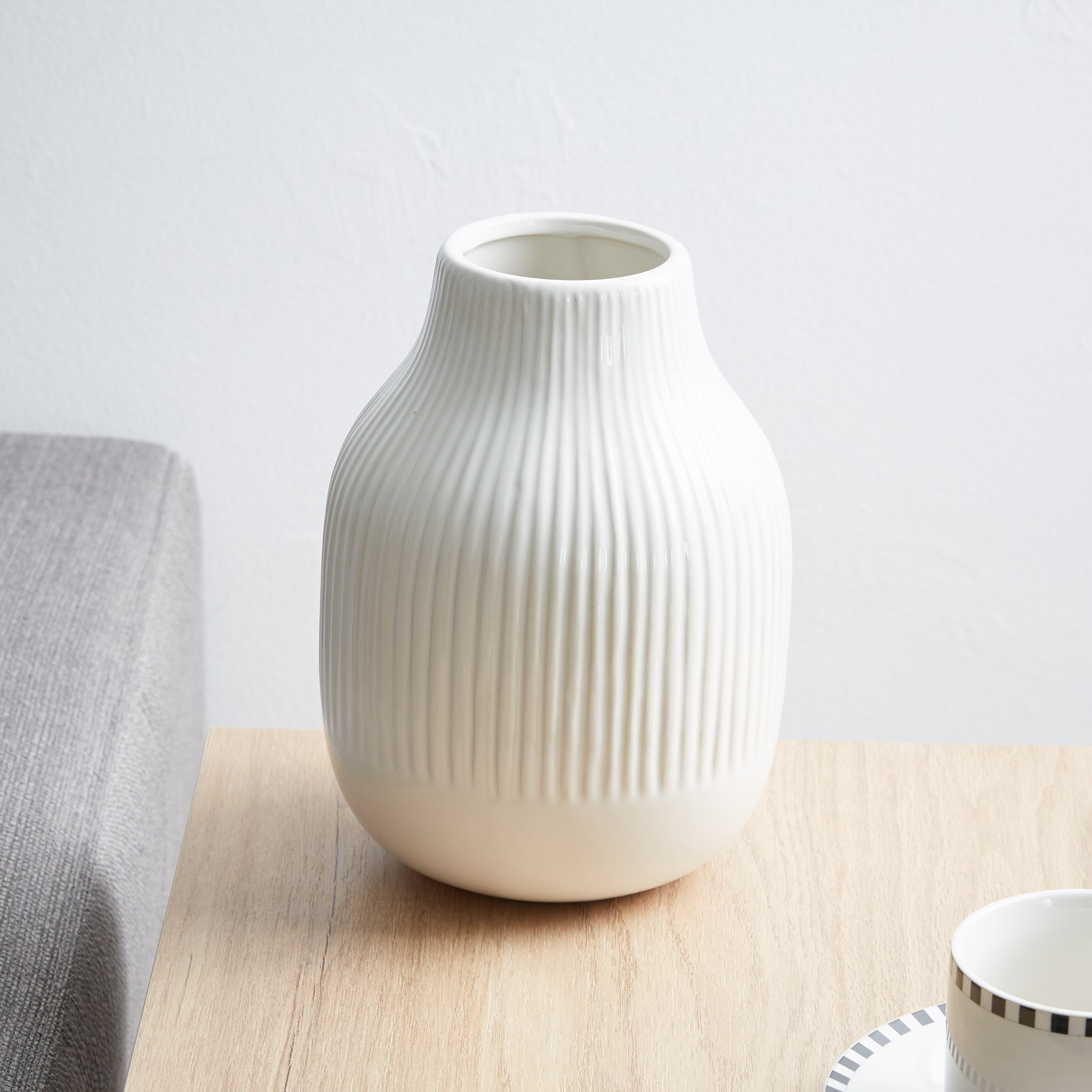 مزهرية سيراميك من سيركا-hbxbedroom-decorandaccessories-vases-image-2