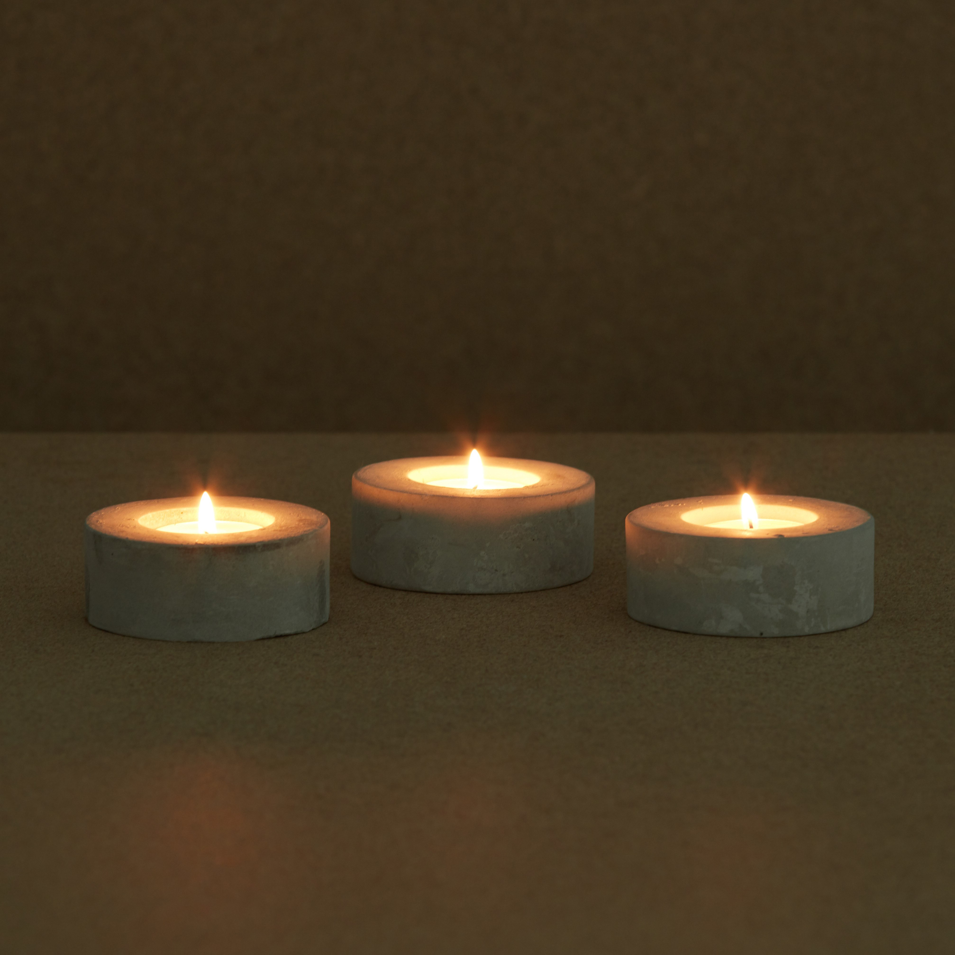 حامل شموع صغيرة مستدير - طقم من 3 قطع-hbxlivingroom-decorandaccessories-candleholders-image-2