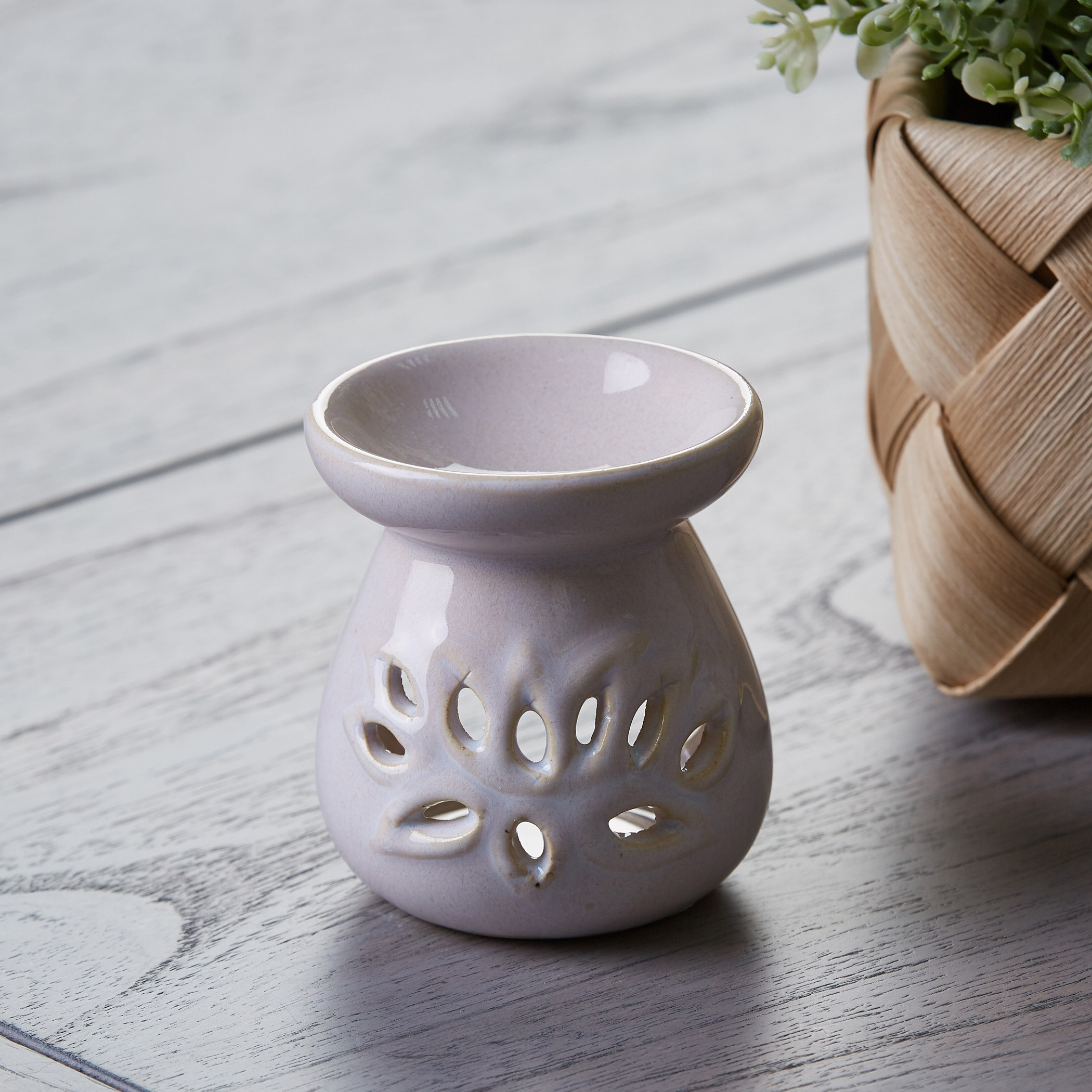 مبخرة زيوت عطرية صغيرة  من ميلا-hbxbedroom-homefragrance-oilburners-image-1