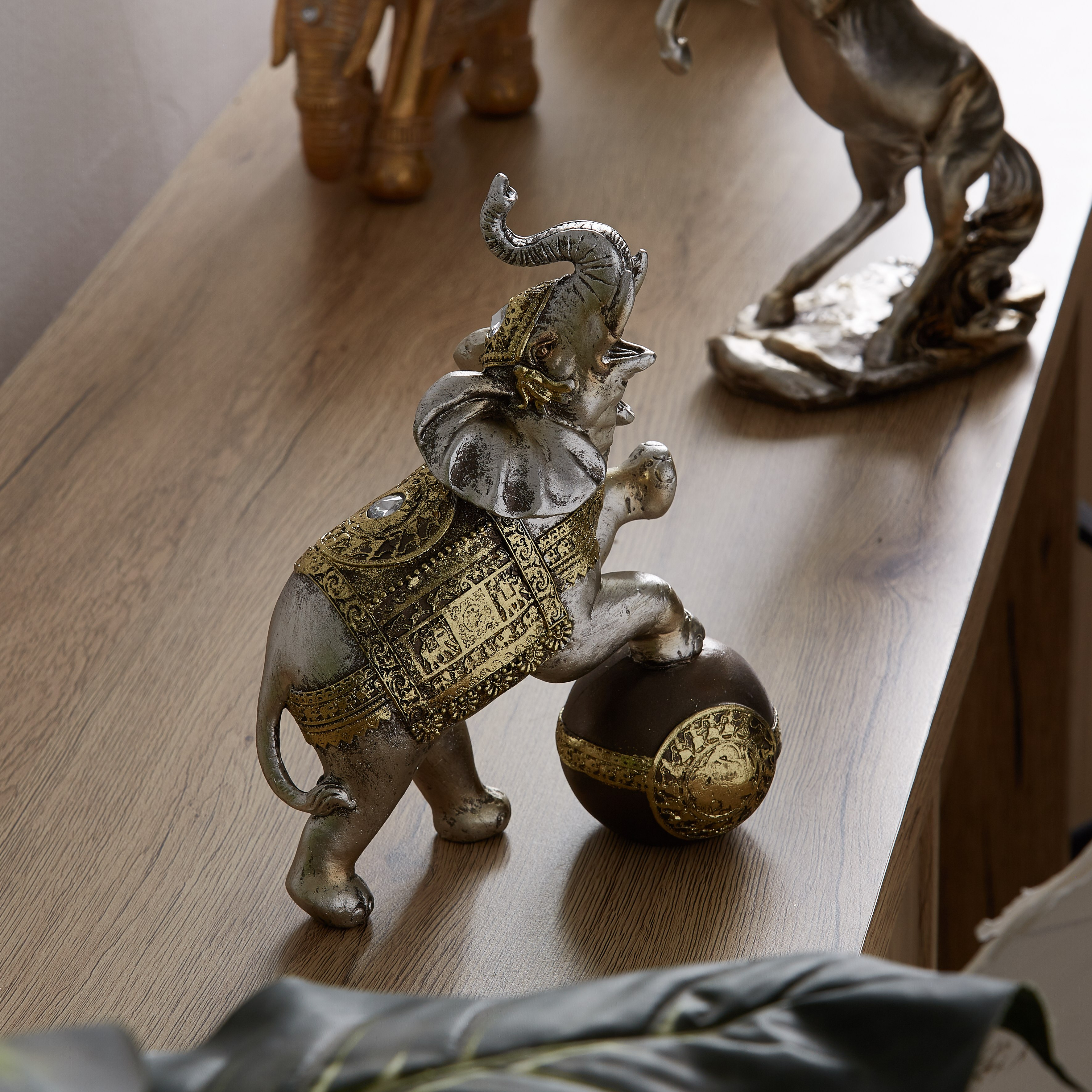 Circque Elephant Figurine-hbxhomeware-homedecor-figurinesandornaments-image-2