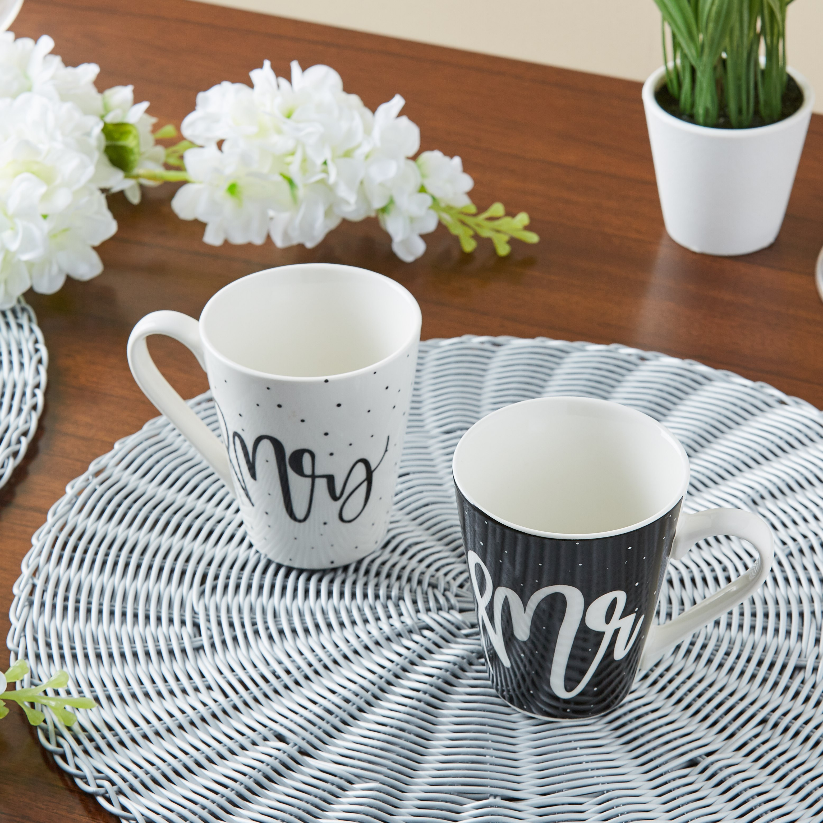طقم مج بطبعات مع مقبض من قطعتين- 345 مل-hbxdecorandfurnishings-tabletop-crockery-image-1
