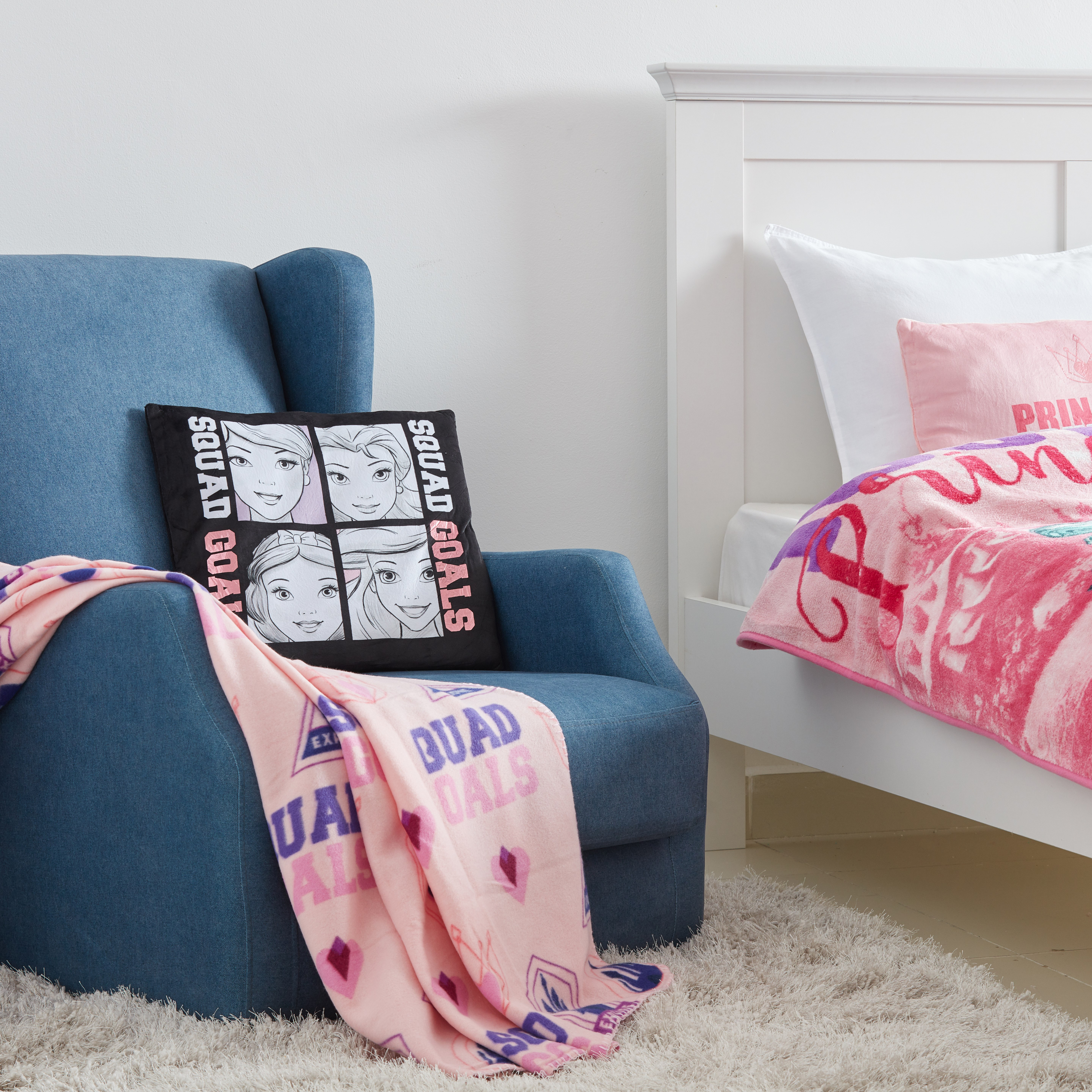 وسادة محشوة بطبعات رقميّة أميرة- 40x40 سم-hbxhomeware-hbxkidsandyouth-image-3