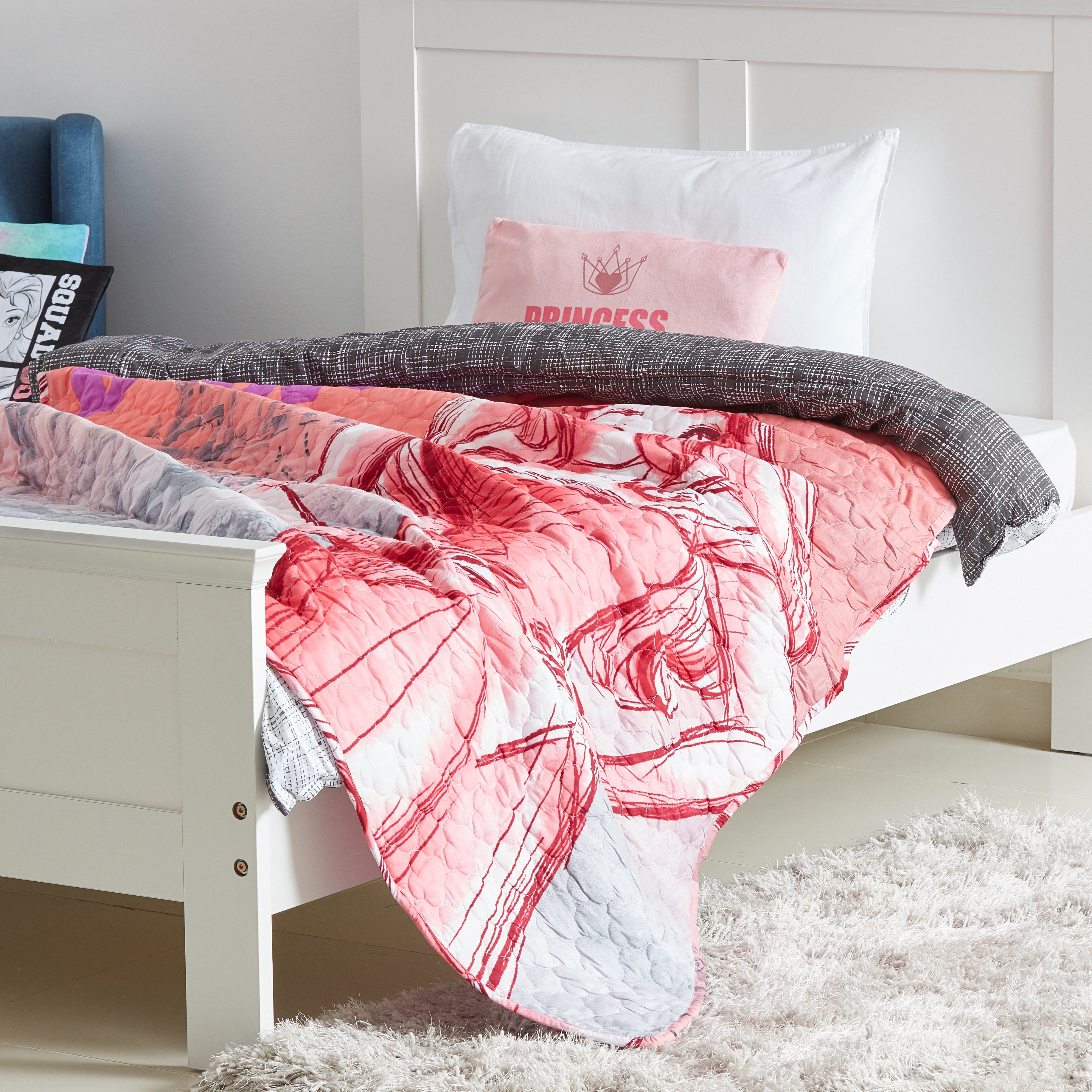 بطّانيّة مبطّنة بطبعات أميرة- 150x200 سم.-hbxhomeware-hbxkidsandyouth-image-2