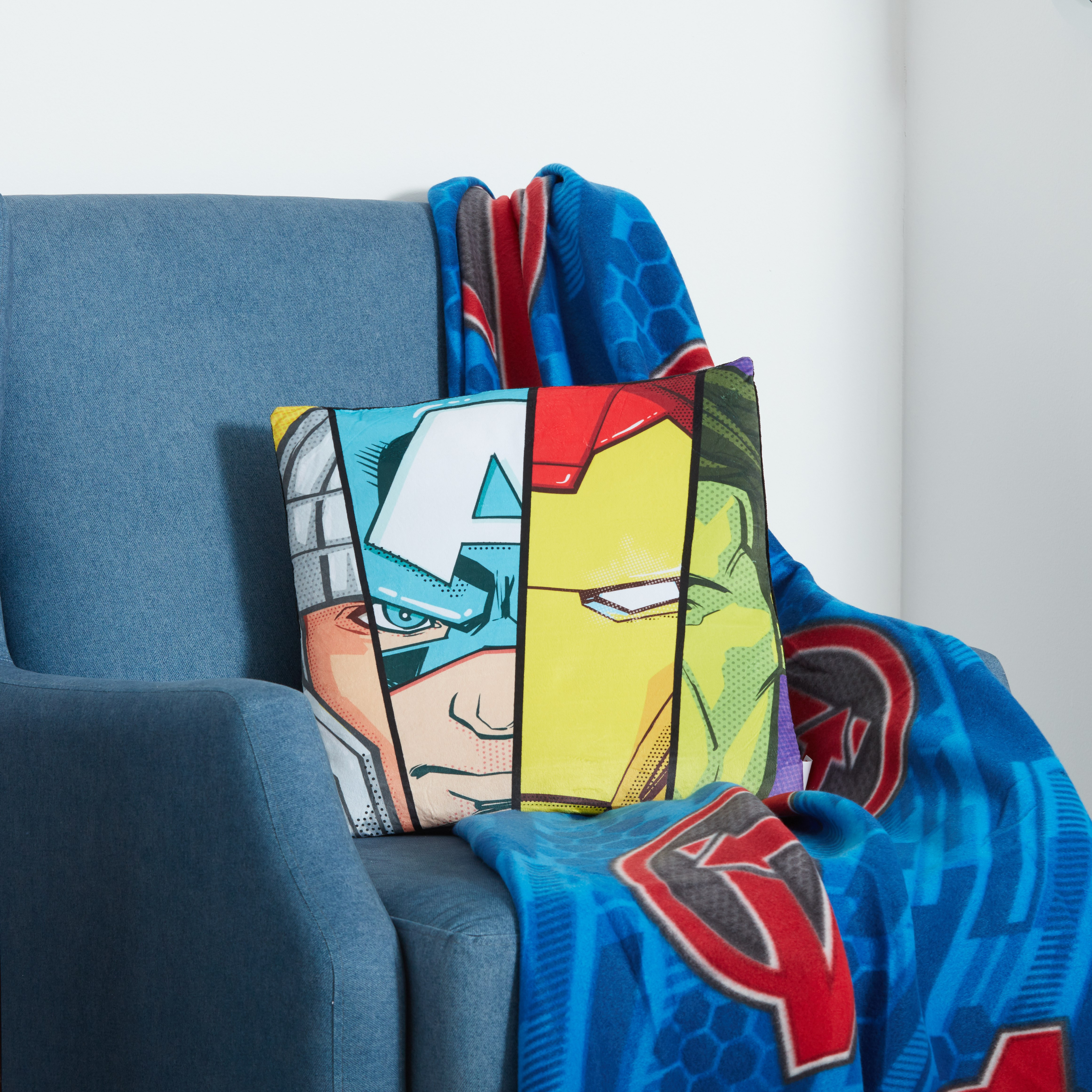 وسادة  محشوة بطبعات رقميّة أفنجرز - 40x40 سم-hbxhomeware-hbxkidsandyouth-image-1