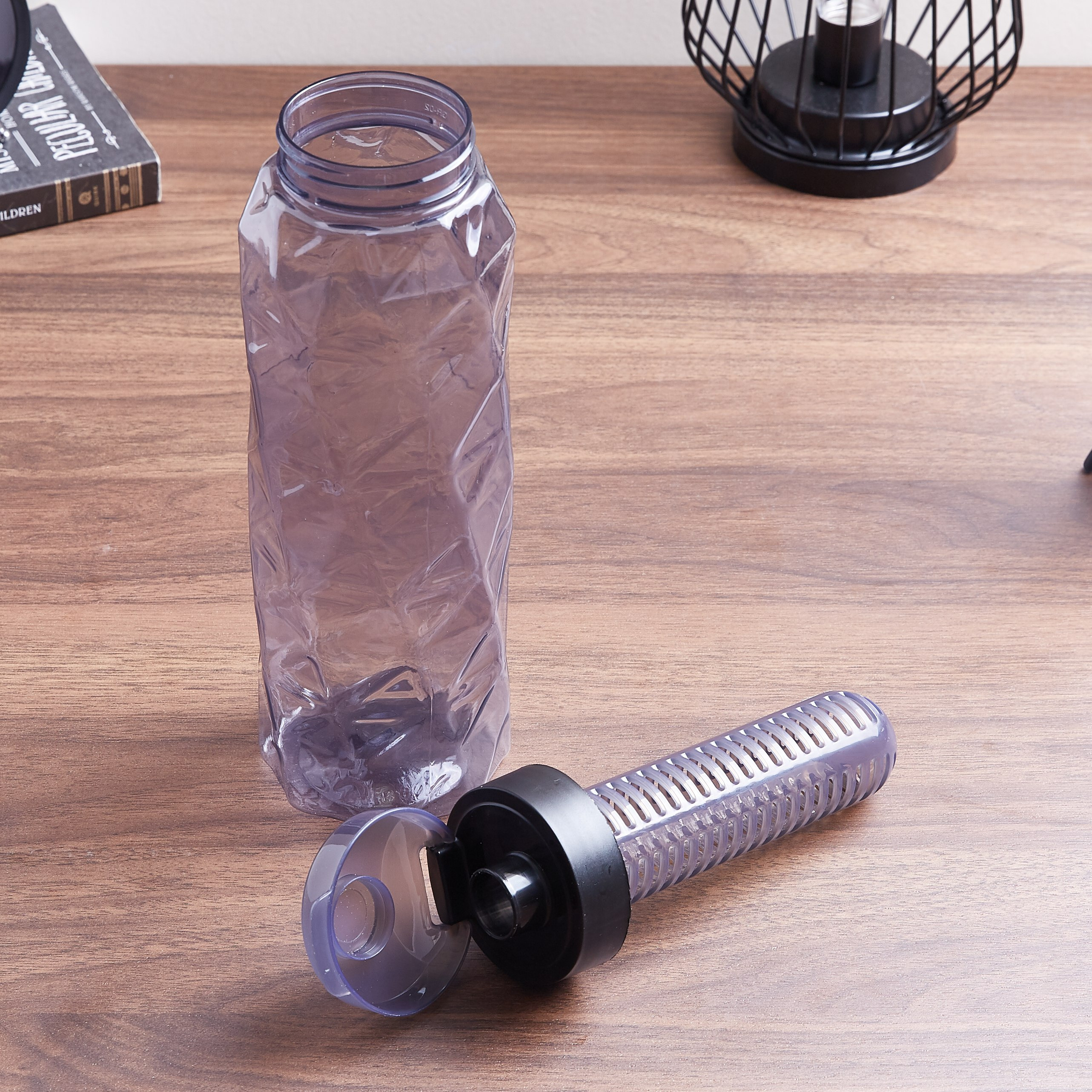 قارورة مياه بأنبوب داخلي - 1 لتر-hbxhomeware-diningandtabletop-bottles-image-2