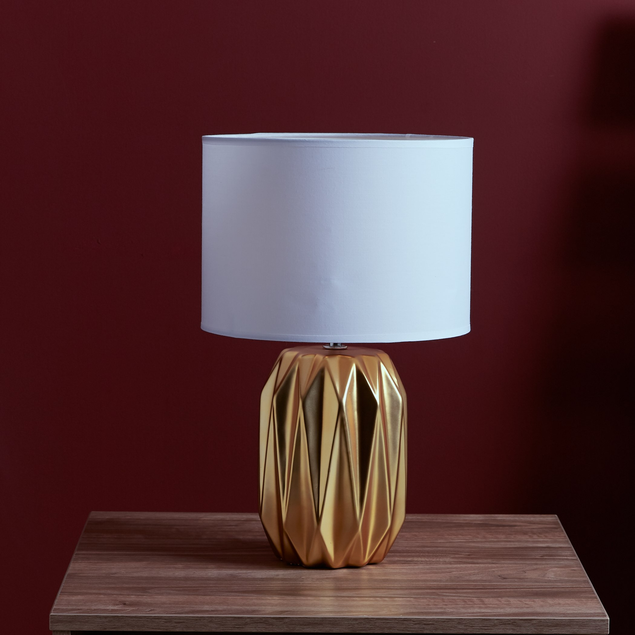 مصباح سيراميك بقاعدة بارزة الملمس من نويل - 40 سم-hbxlivingroom-lighting-tablelamps-image-1