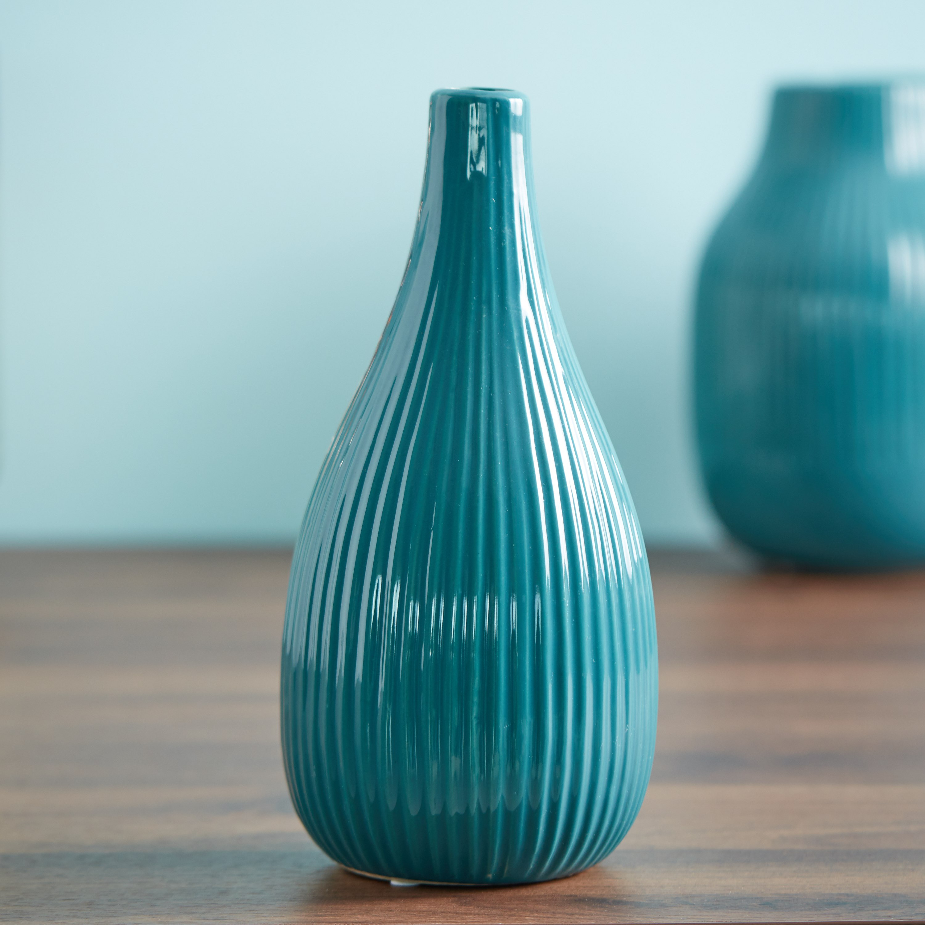 Textured Ceramic Vase-hbxbedroom-decorandaccessories-vases-image-1