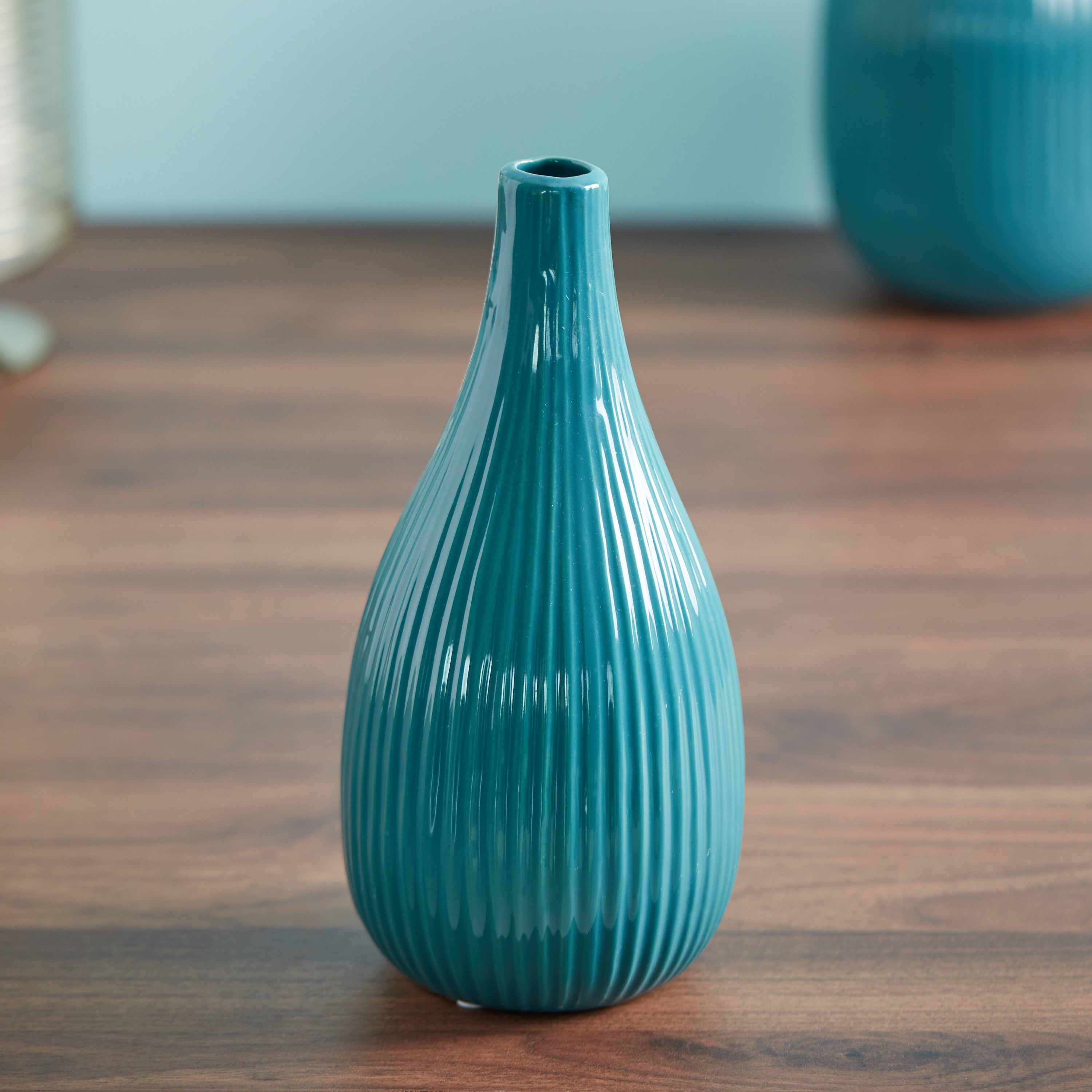 Textured Ceramic Vase-hbxbedroom-decorandaccessories-vases-image-2