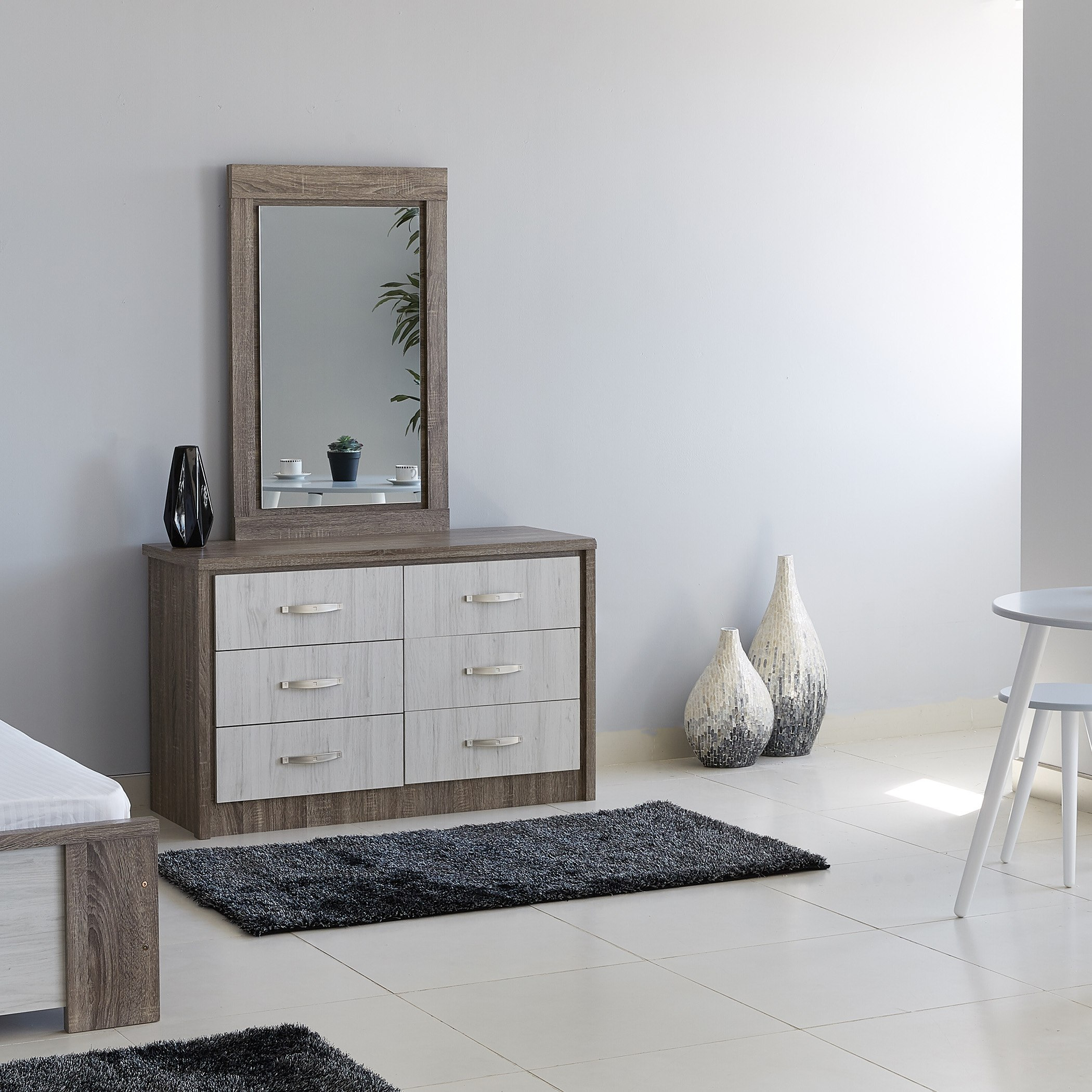 مزهرية سيراميك متعدّد التصاميم من ليرا-hbxbedroom-decorandaccessories-vases-image-3