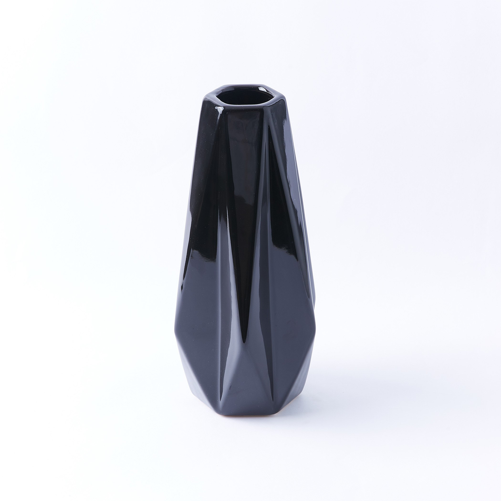 مزهرية سيراميك متعدّد التصاميم من ليرا-hbxbedroom-decorandaccessories-vases-image-4
