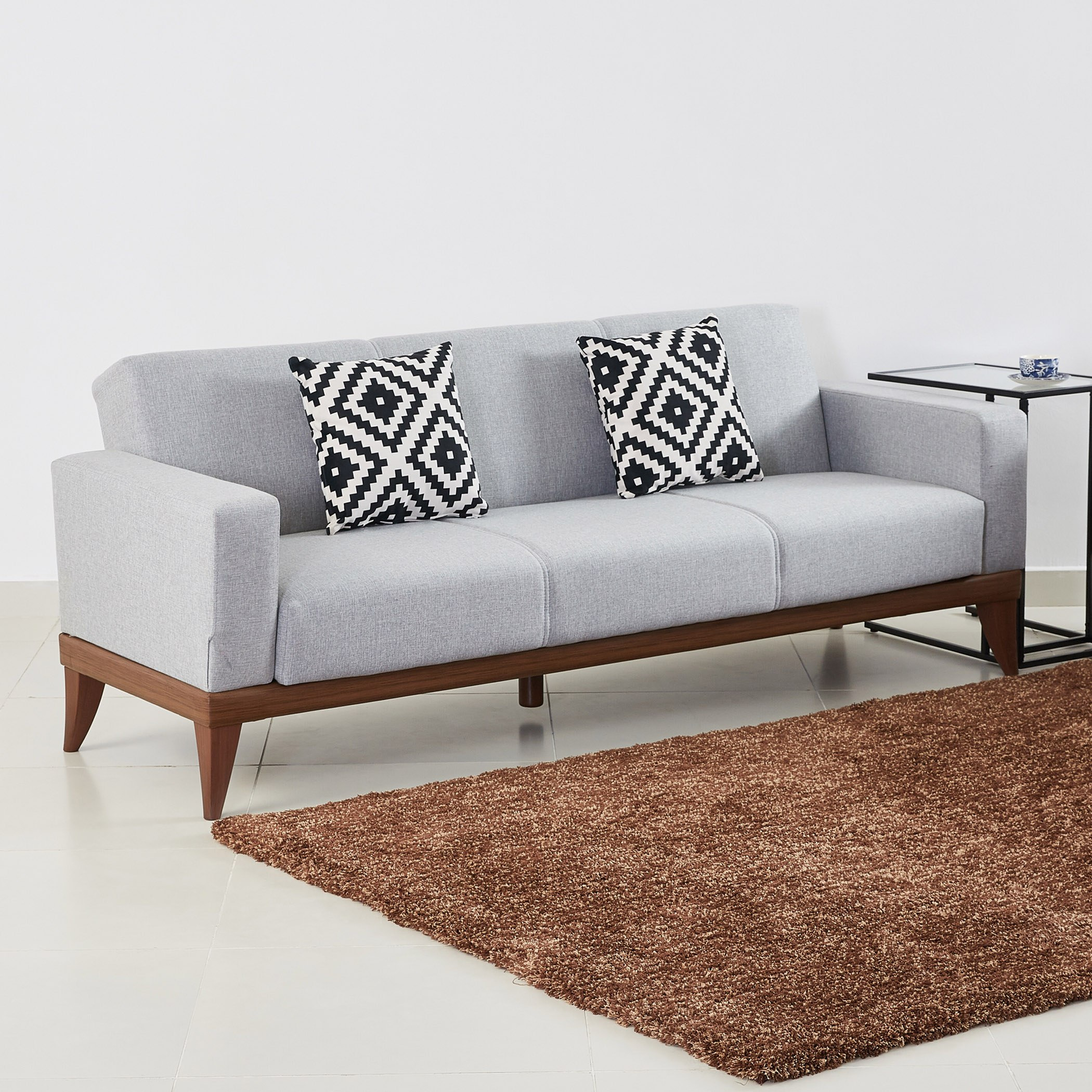 كنبة سرير قماشيّة 3 مقاعد مع وسادتين بطبعات من تريانا-hbxlivingroom-sofasandarmchairs-sofas-image-2