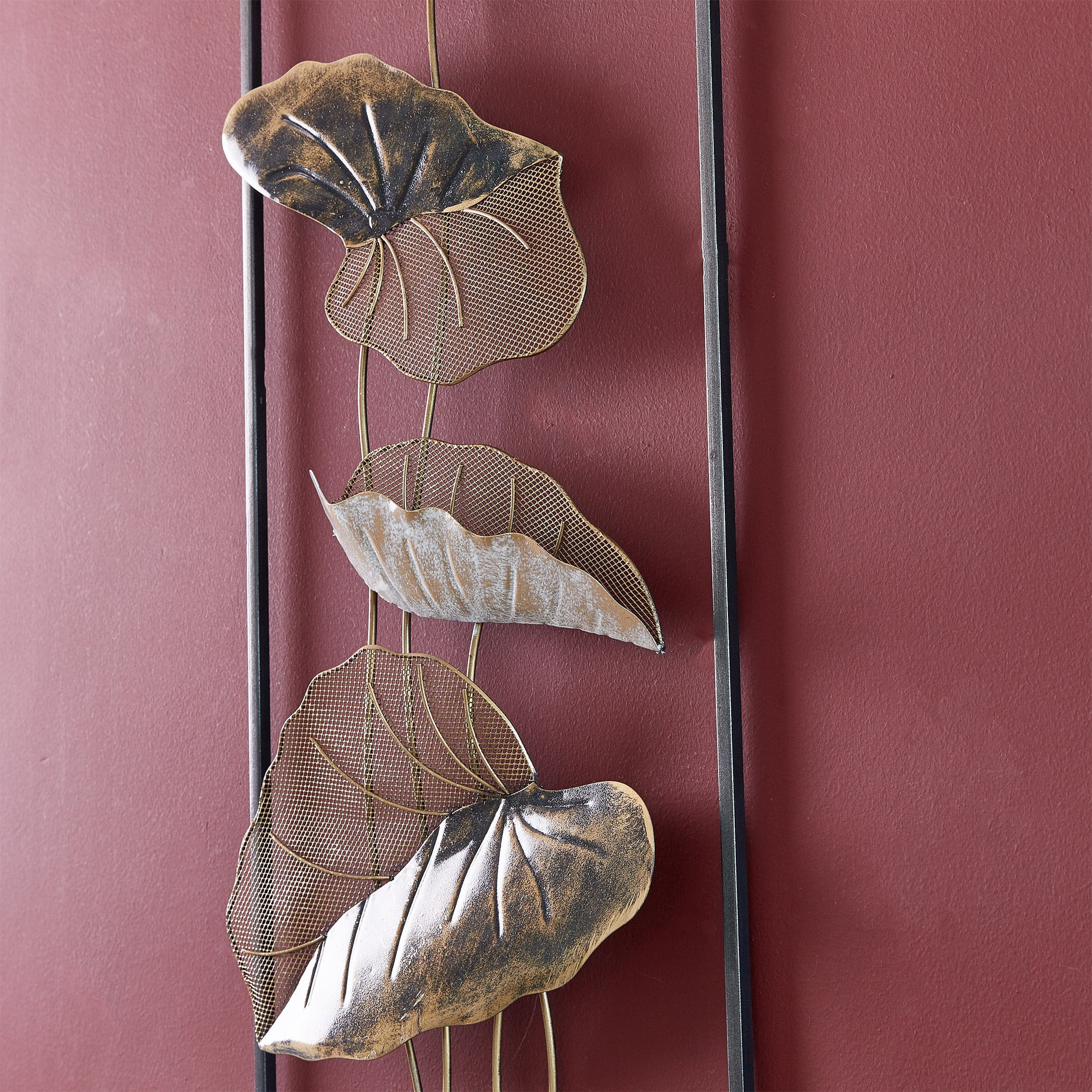 زينة حائط معدن على شكل ورقة شجر من نورا-hbxdiningroom-walldecor-wallart-image-3