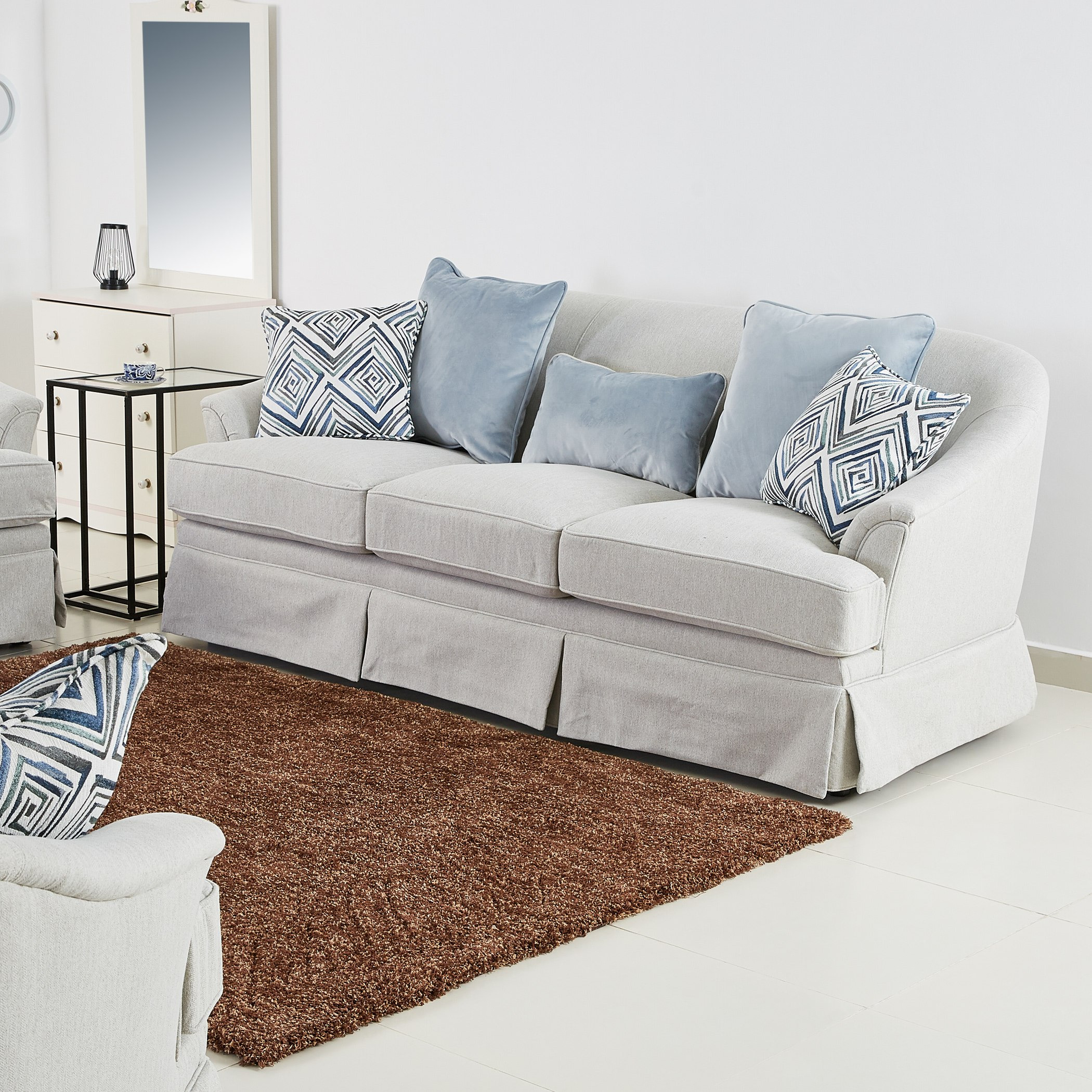 كنبة بثلاث مقاعد ووسائد مبعثرة من أوكسفيلا-hbxlivingroom-sofasandarmchairs-sofas-image-1