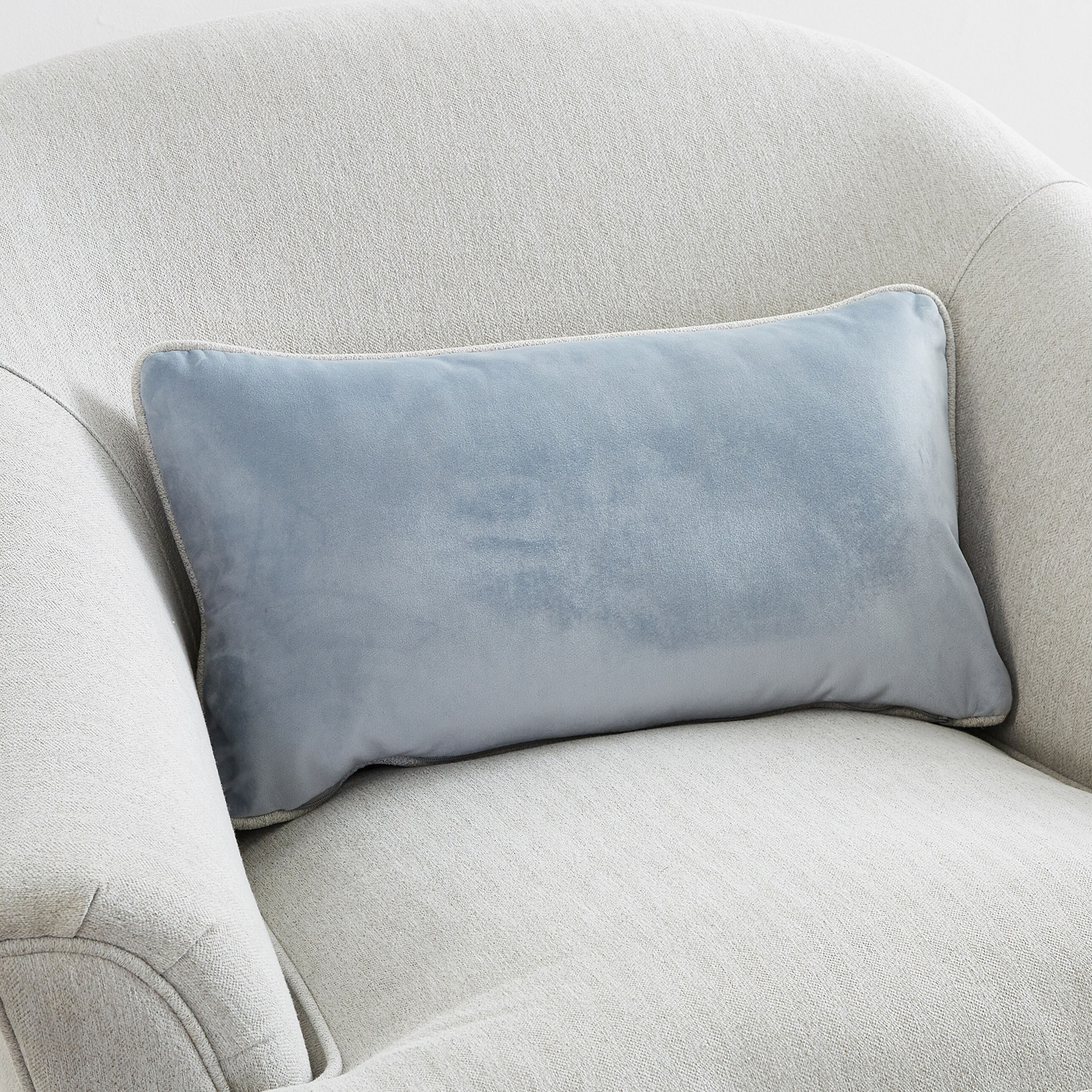 مقعد بمساند ذراعين ووسادة مبعثرة من أوكسفيل-hbxlivingroom-sofasandarmchairs-sofas-image-4