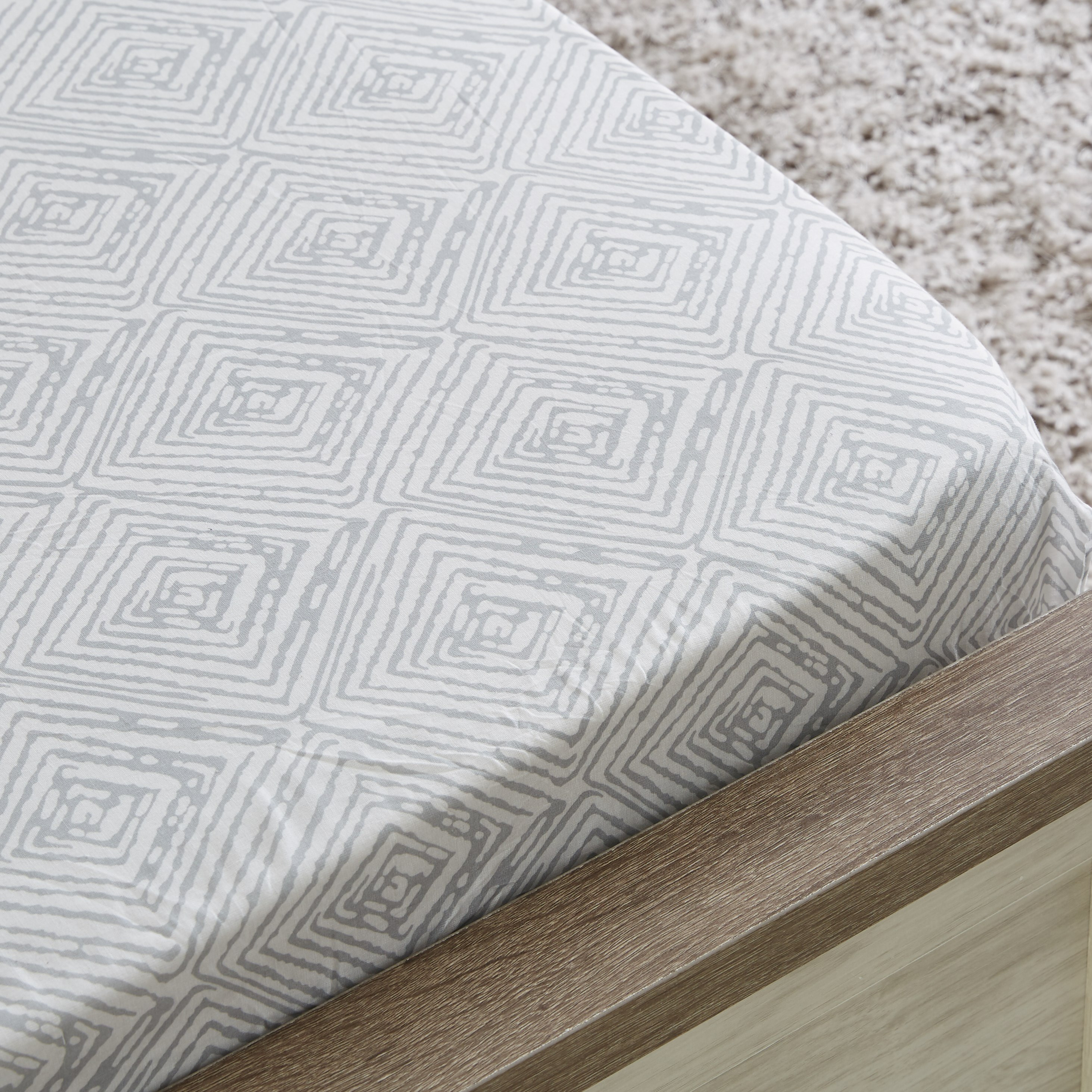 شرشف مطّاطي مزدوج بطبعات من هايدن - 120x200 سم-hbxhomeware-hbxbedroom-image-4