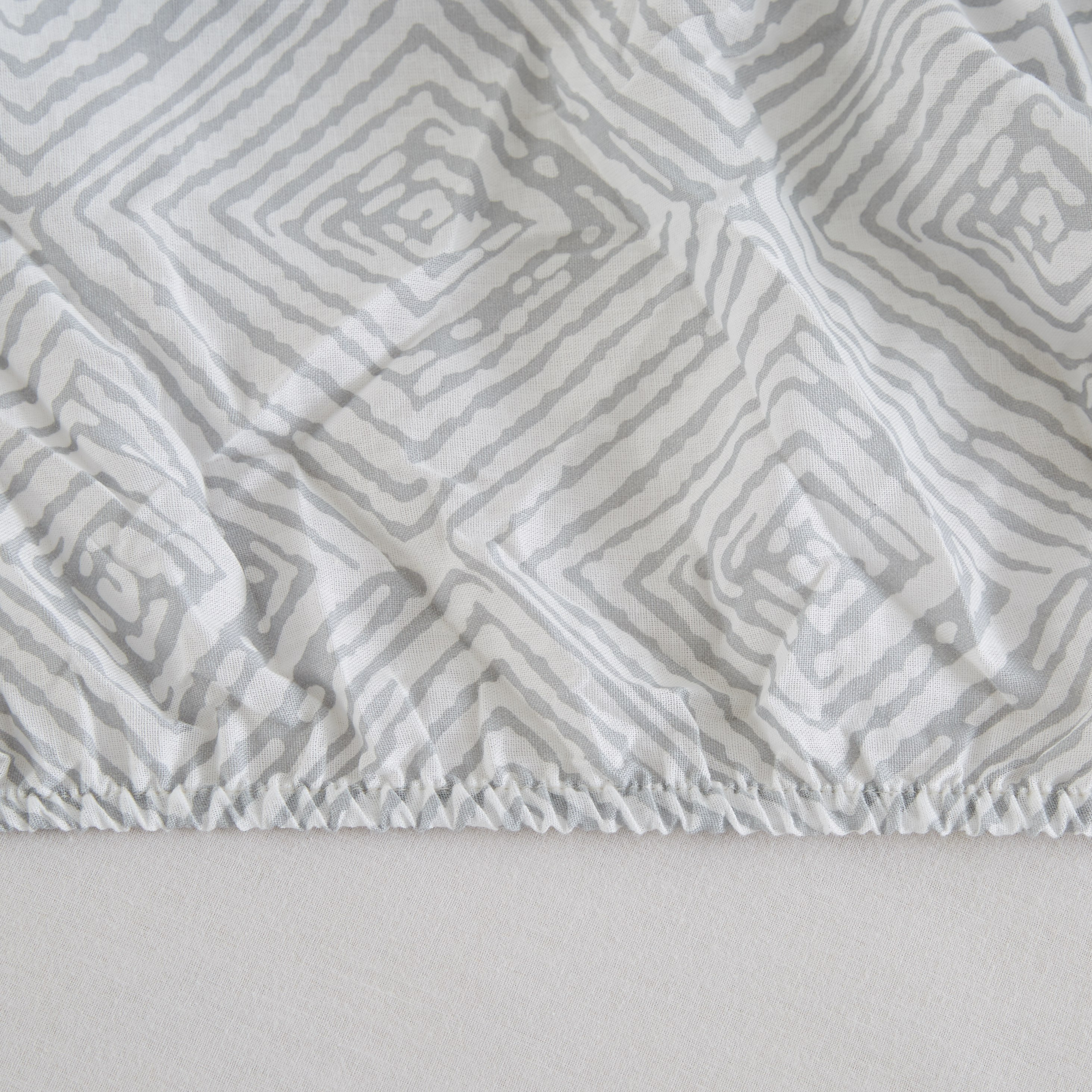 شرشف مطّاطي مقاس كوين من هايدن - 150x200 سم-hbxhomeware-hbxbedroom-image-4