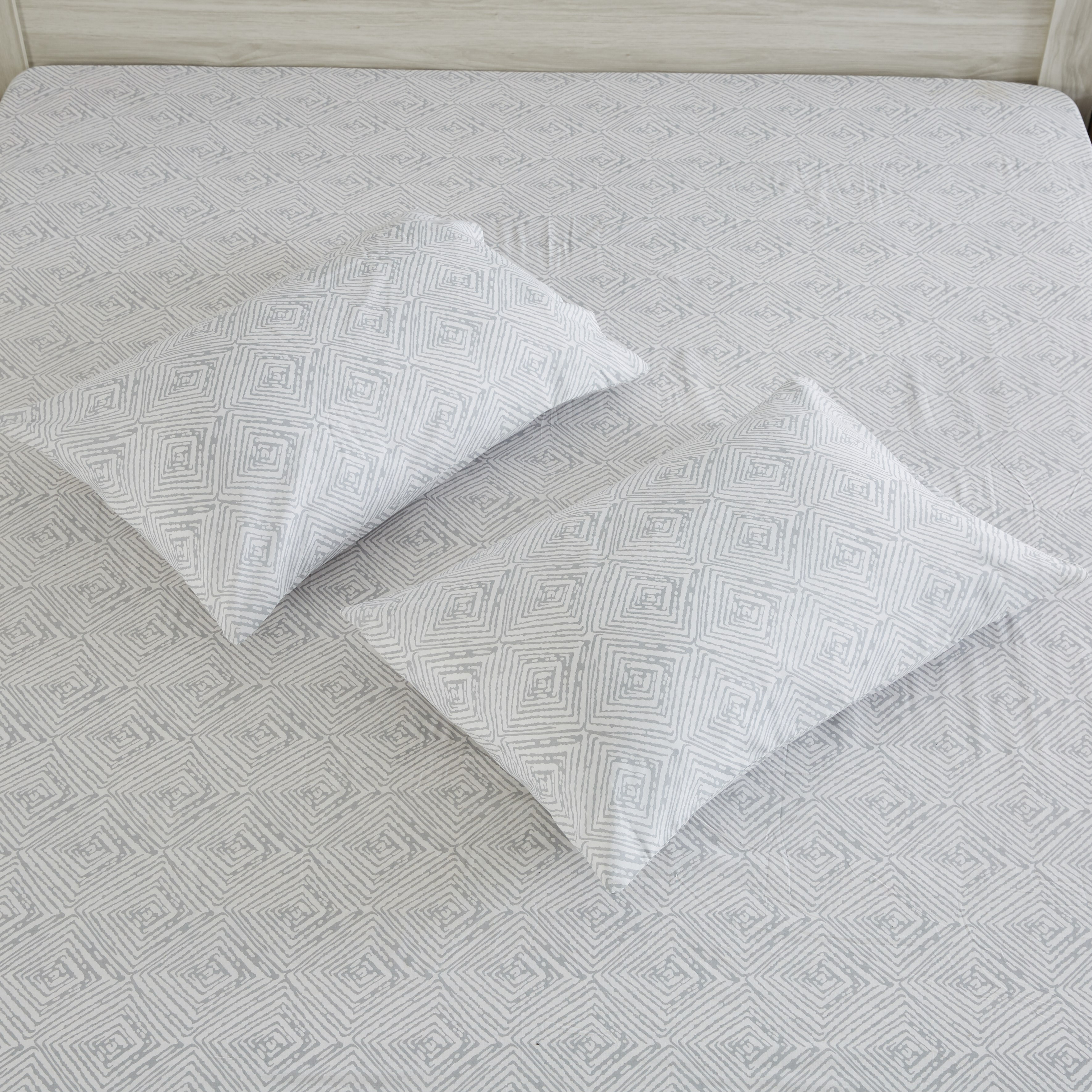 غطاء وسادة بطبعات من هايدن- طقم من قطعتين-hbxhomeware-hbxbedroom-image-2