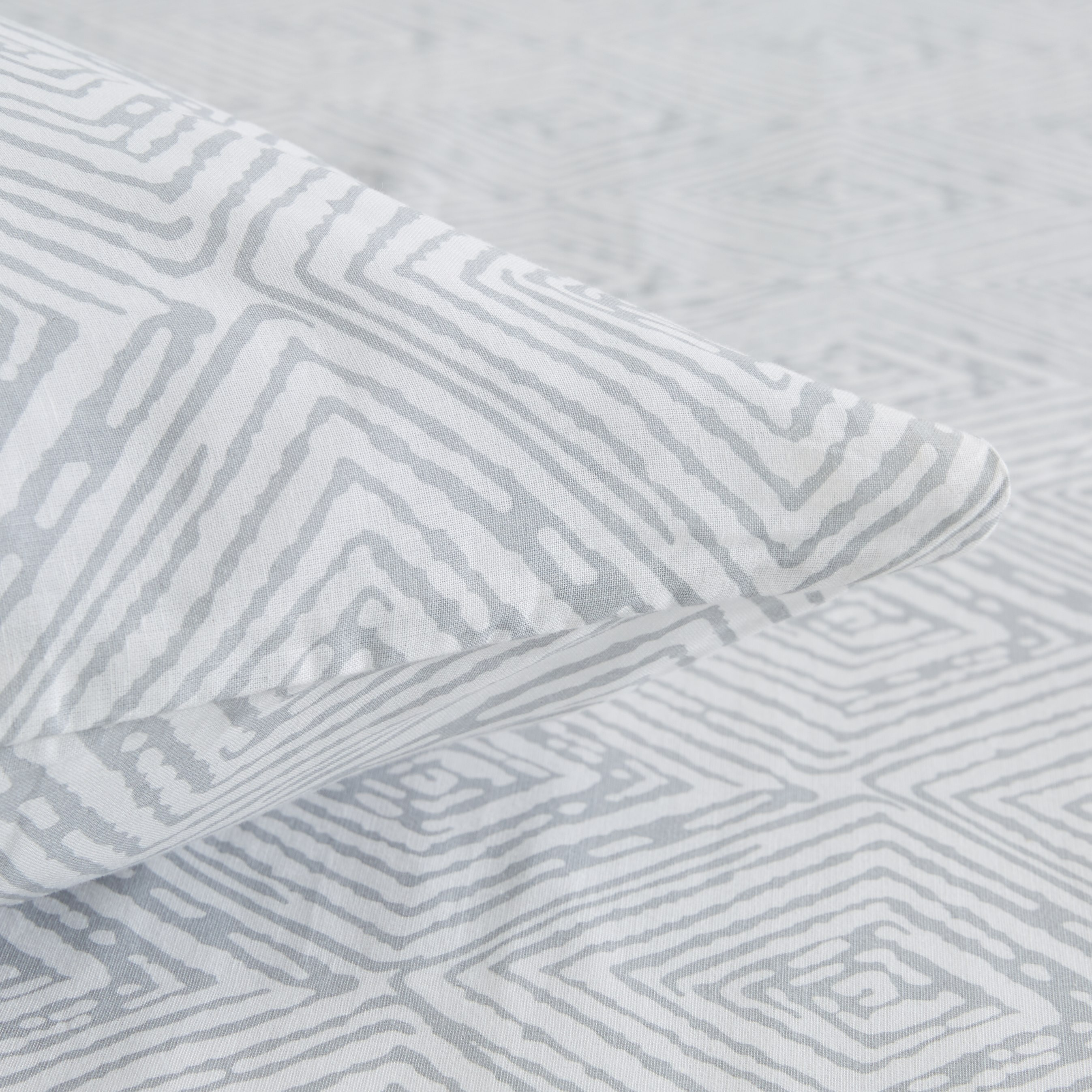 غطاء وسادة بطبعات من هايدن- طقم من قطعتين-hbxhomeware-hbxbedroom-image-3